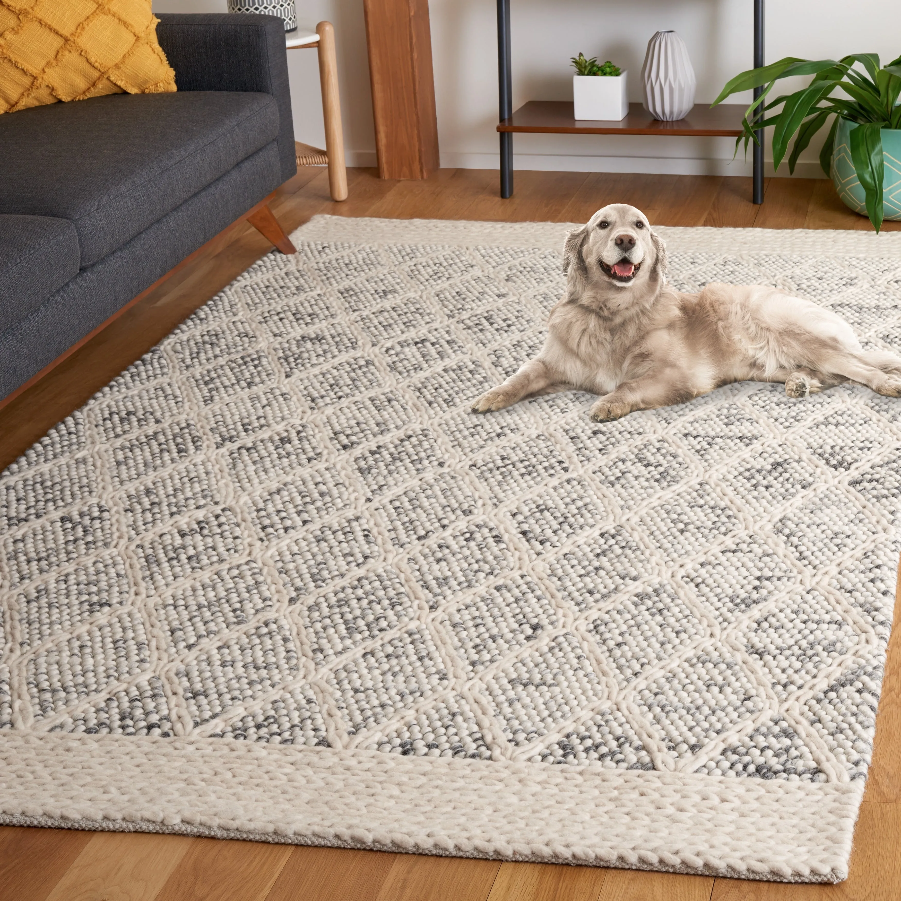 SAFAVIEH Handmade Natura Nigara Farmhouse Trellis Wool Rug