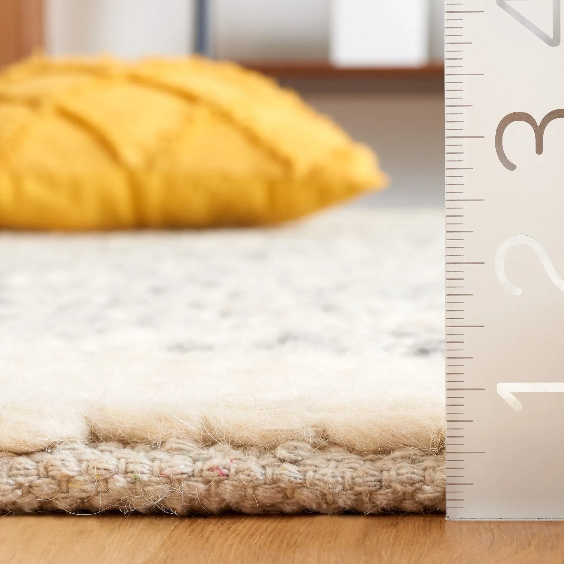 SAFAVIEH Handmade Natura Nigara Farmhouse Trellis Wool Rug