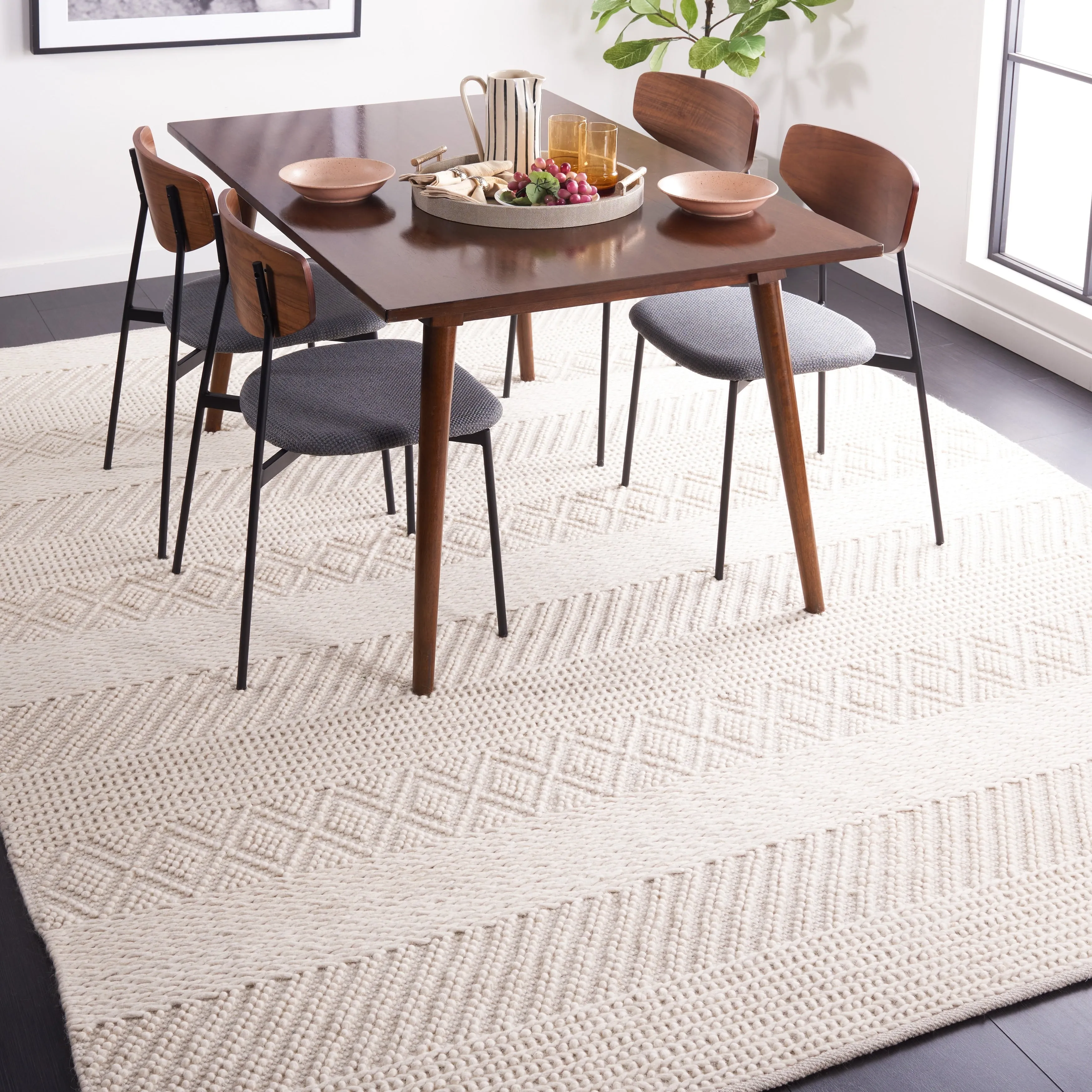 SAFAVIEH Handmade Natura Zehorit Wool Rug