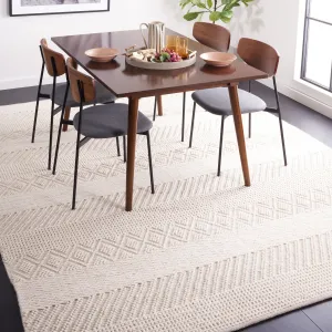 SAFAVIEH Handmade Natura Zehorit Wool Rug