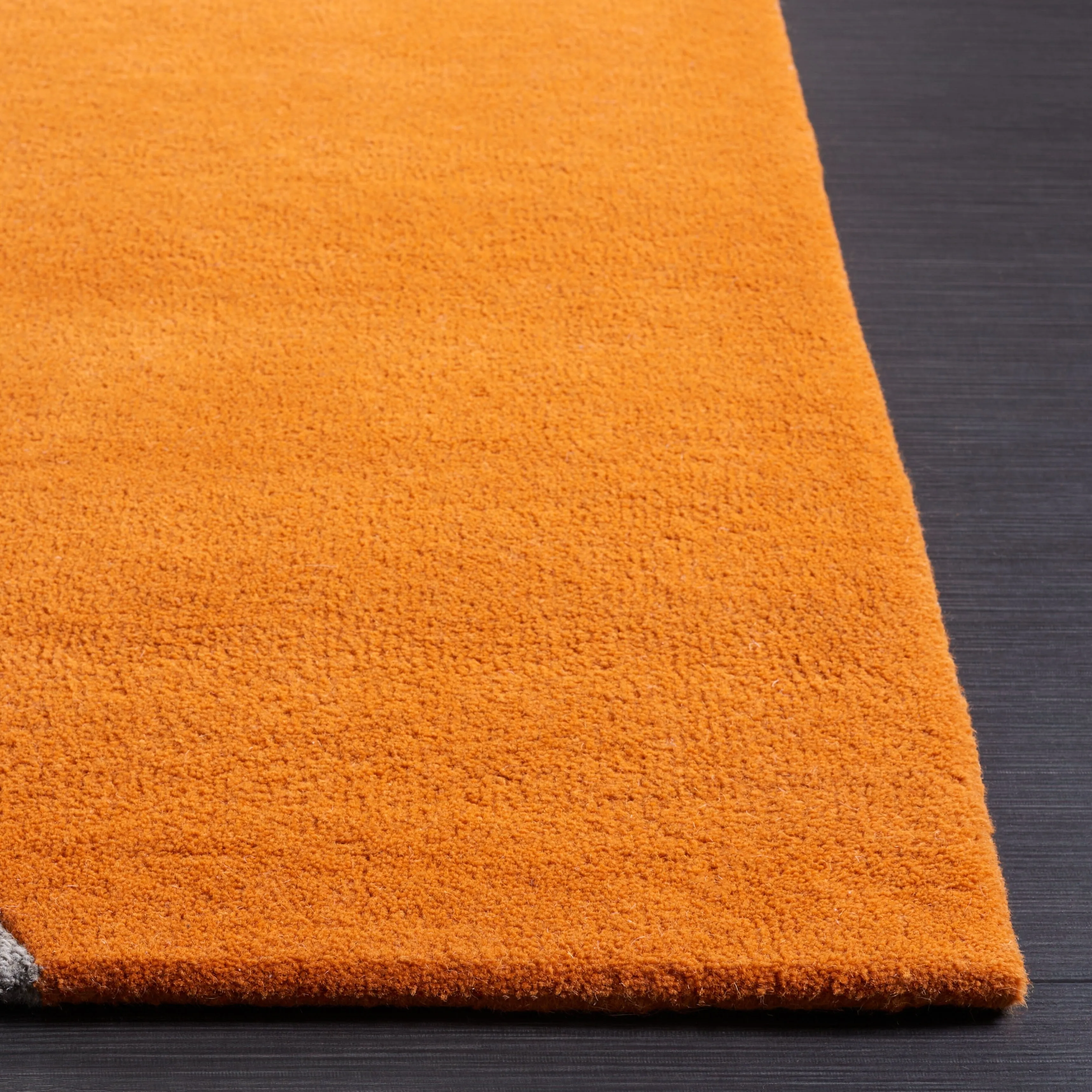 SAFAVIEH Handmade Rodeo Drive Abigayle Mid-Century Modern Wool Rug