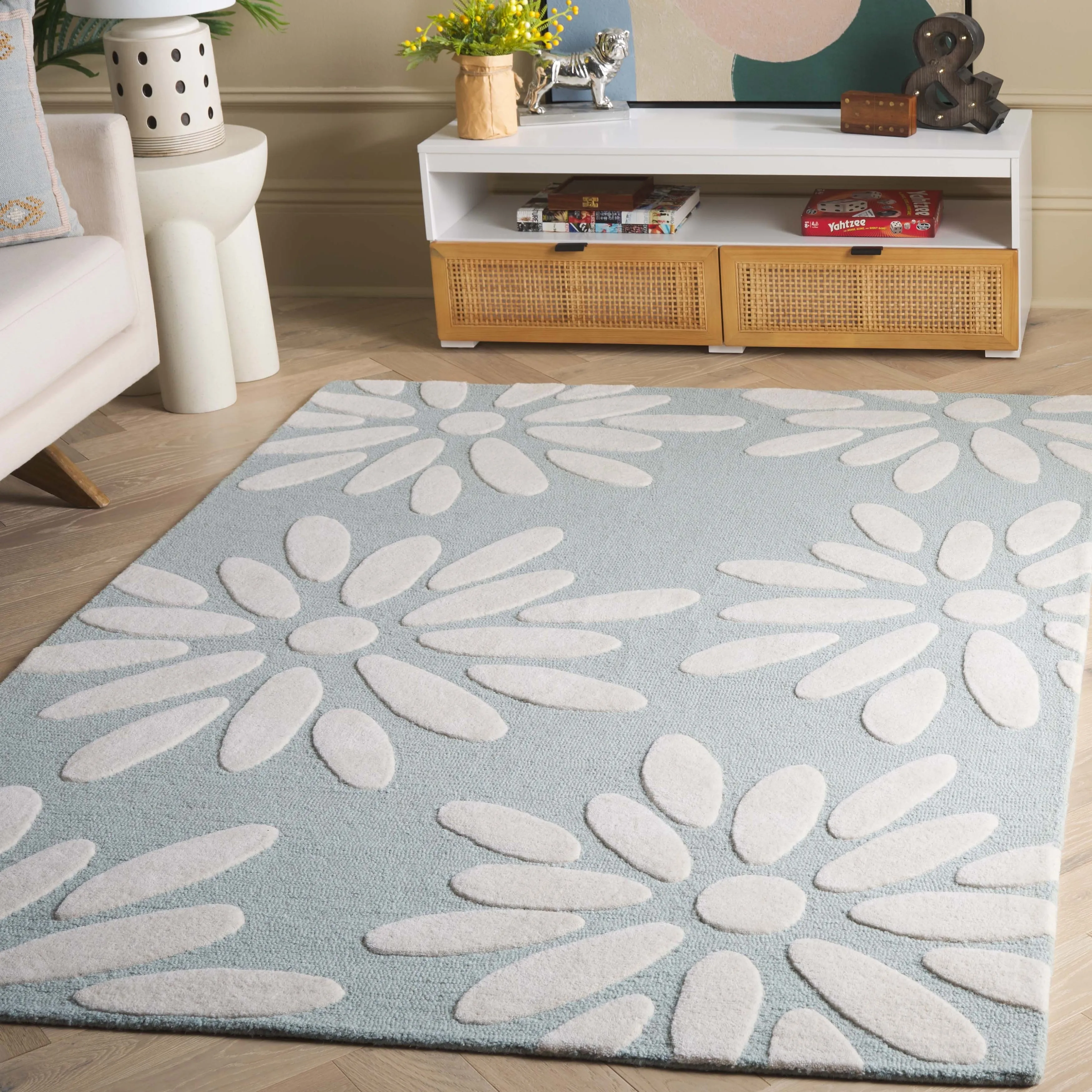 SAFAVIEH Handmade SAFAVIEH Kids Fleurette & Tween Wool Rug
