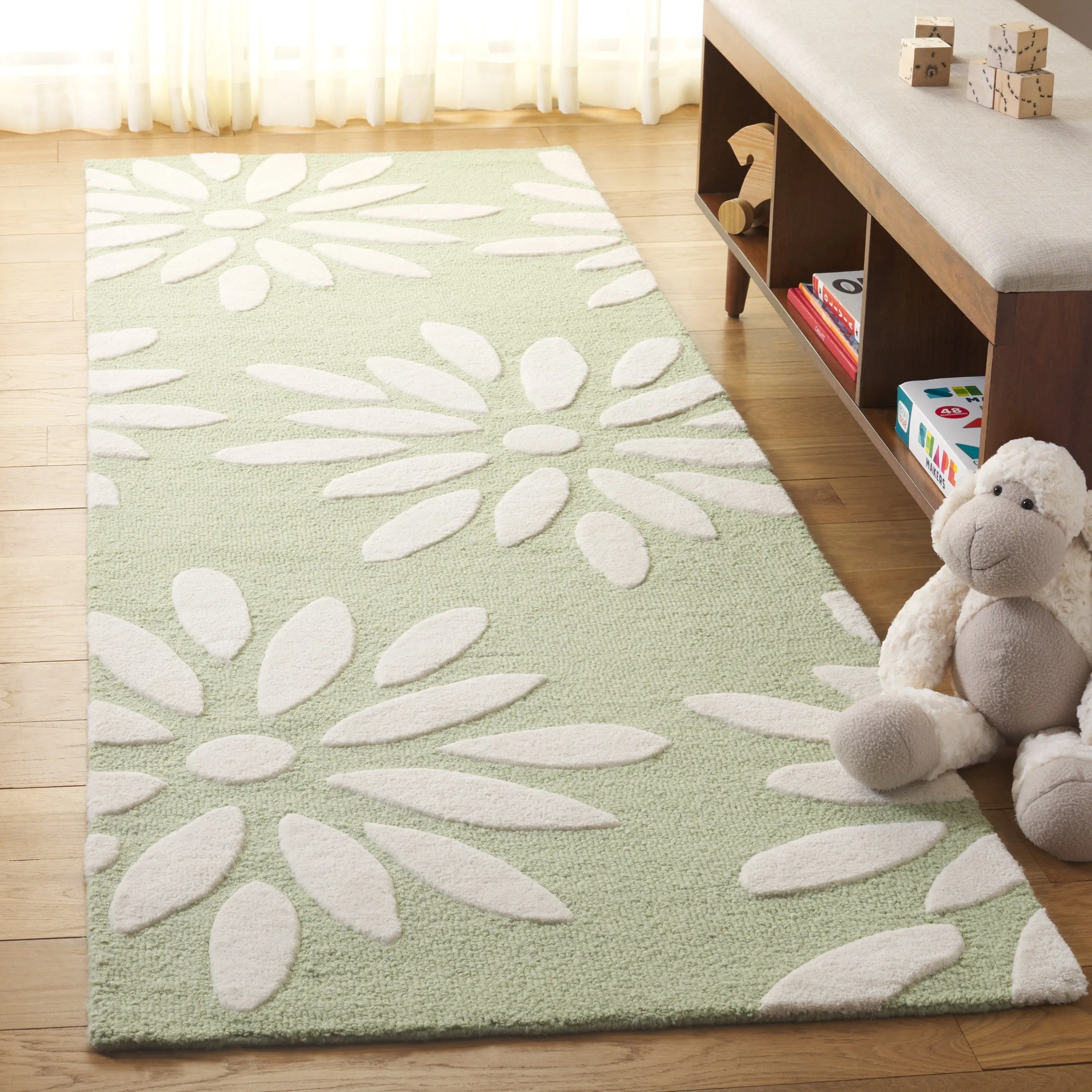 SAFAVIEH Handmade SAFAVIEH Kids Fleurette & Tween Wool Rug