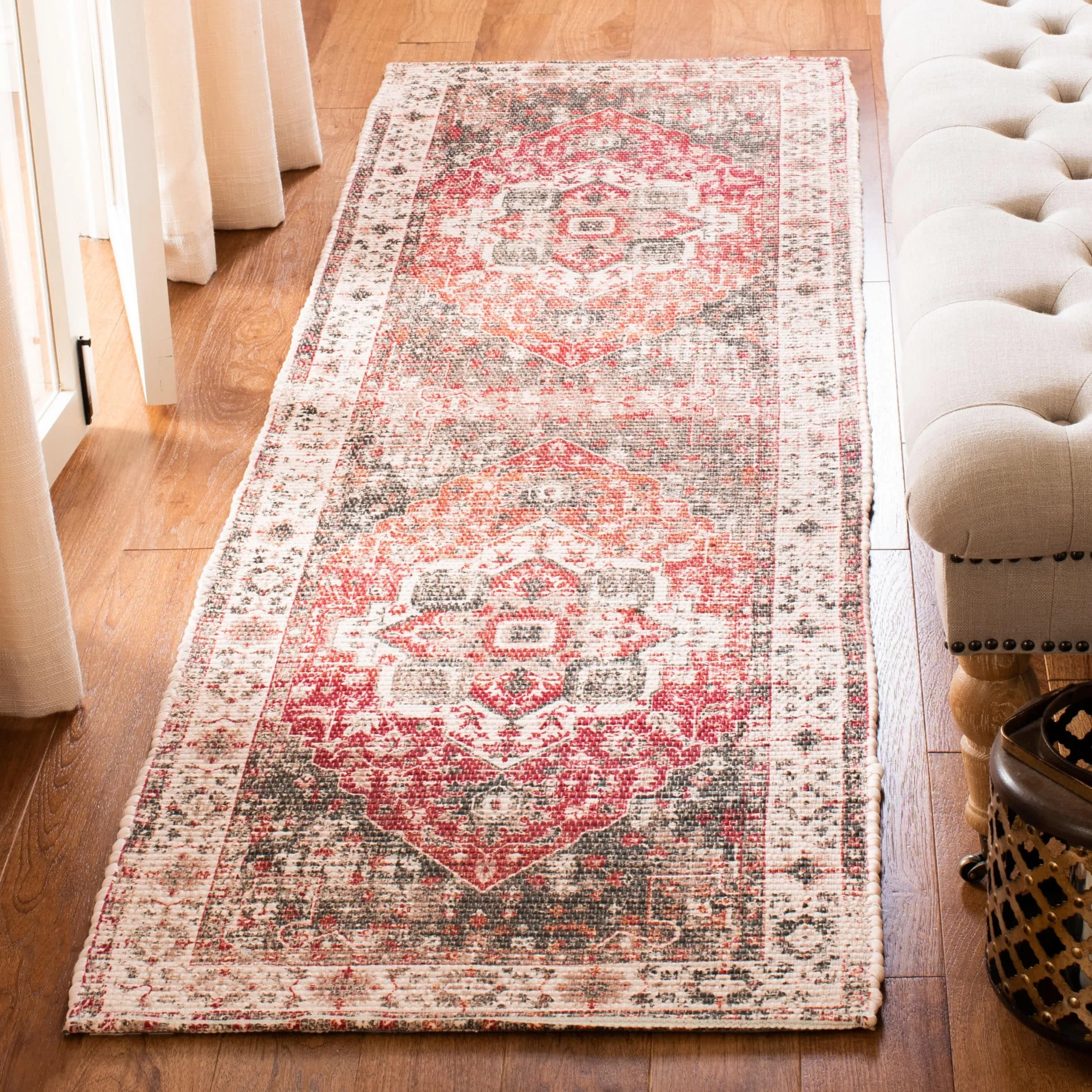 SAFAVIEH Handmade Saffron Ashlynn Traditional Oriental Distressed Cotton Rug