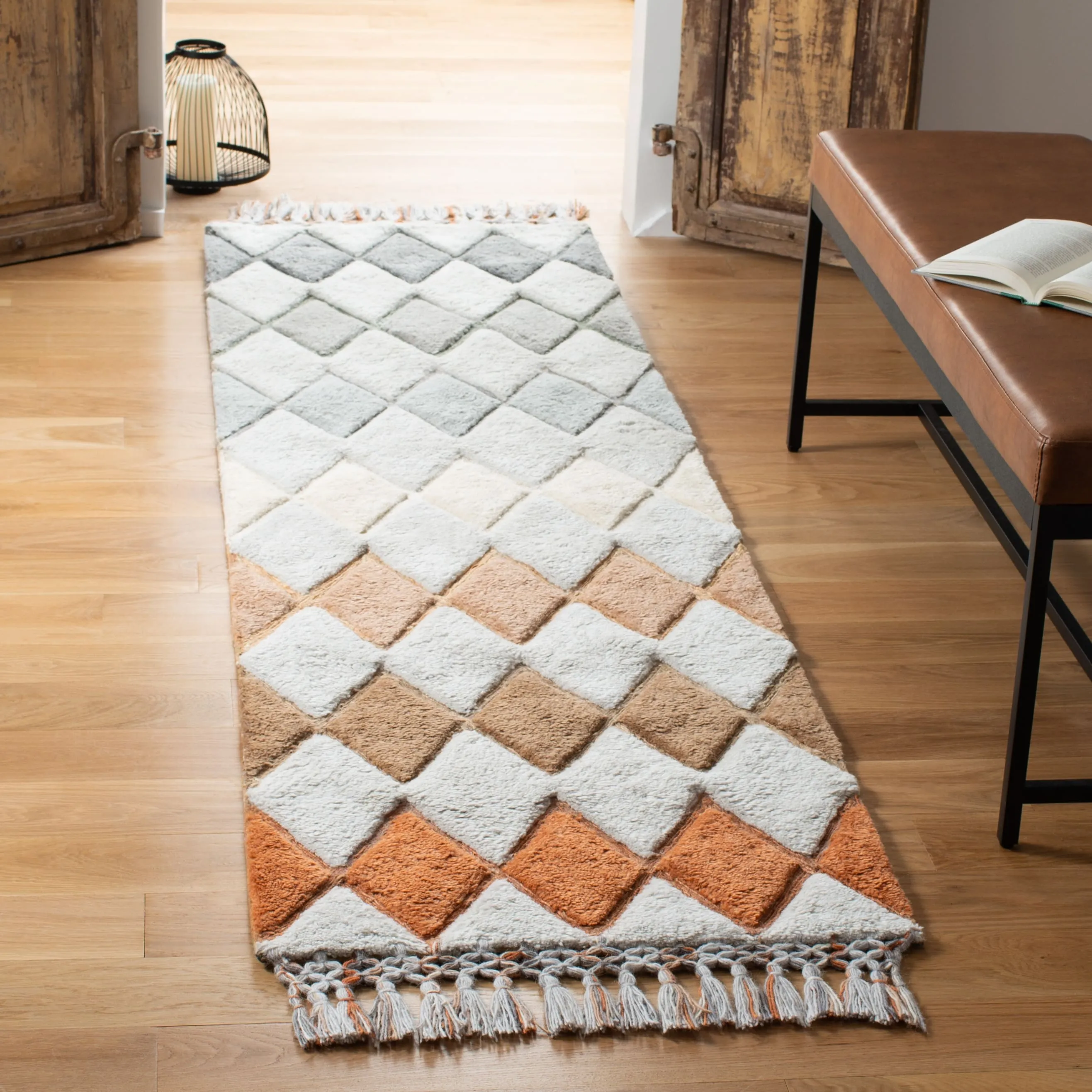 SAFAVIEH Handmade Sahara Brooklynn Moroccan Wool Rug-