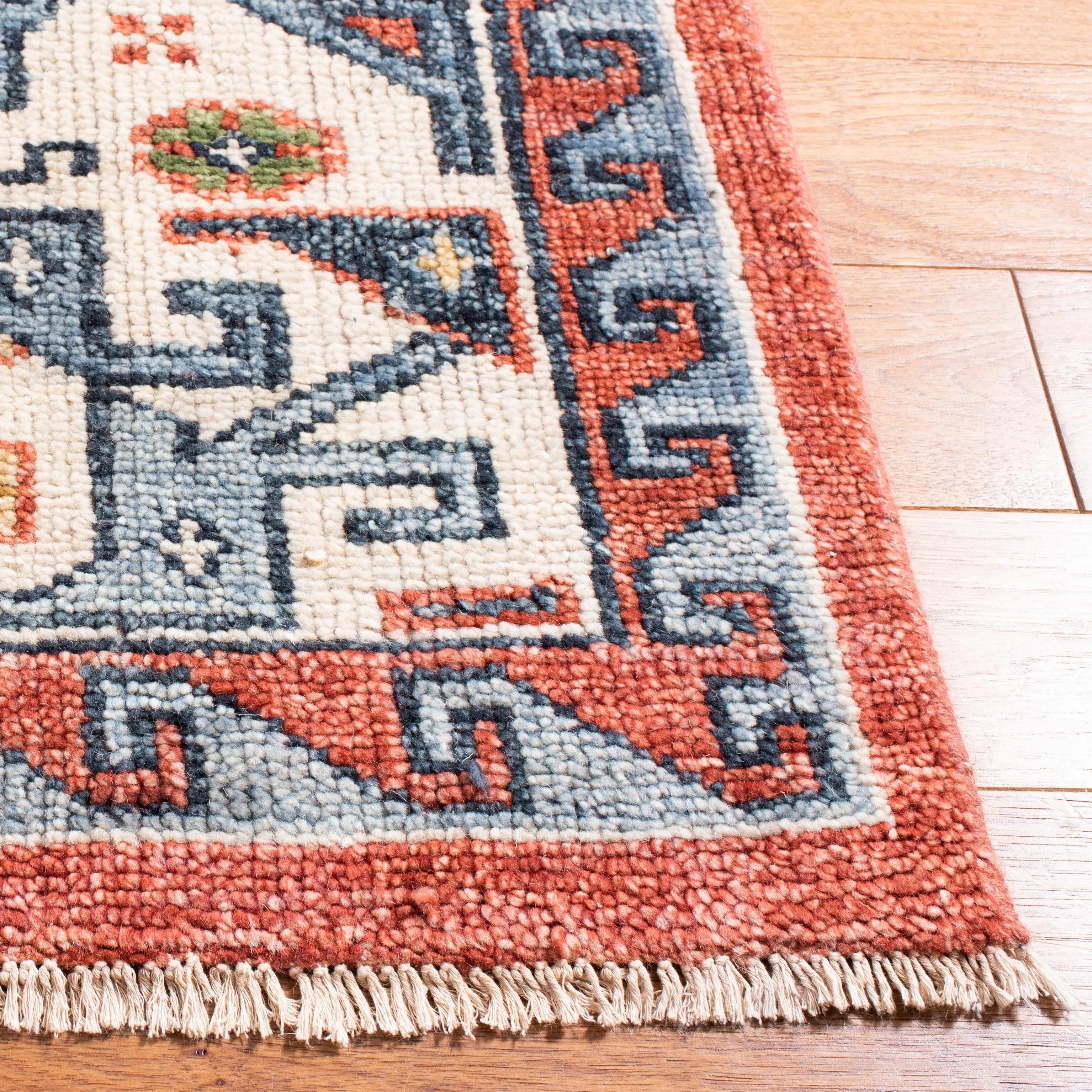 SAFAVIEH Handmade Samarkand Krissy Traditional Oriental Wool Rug
