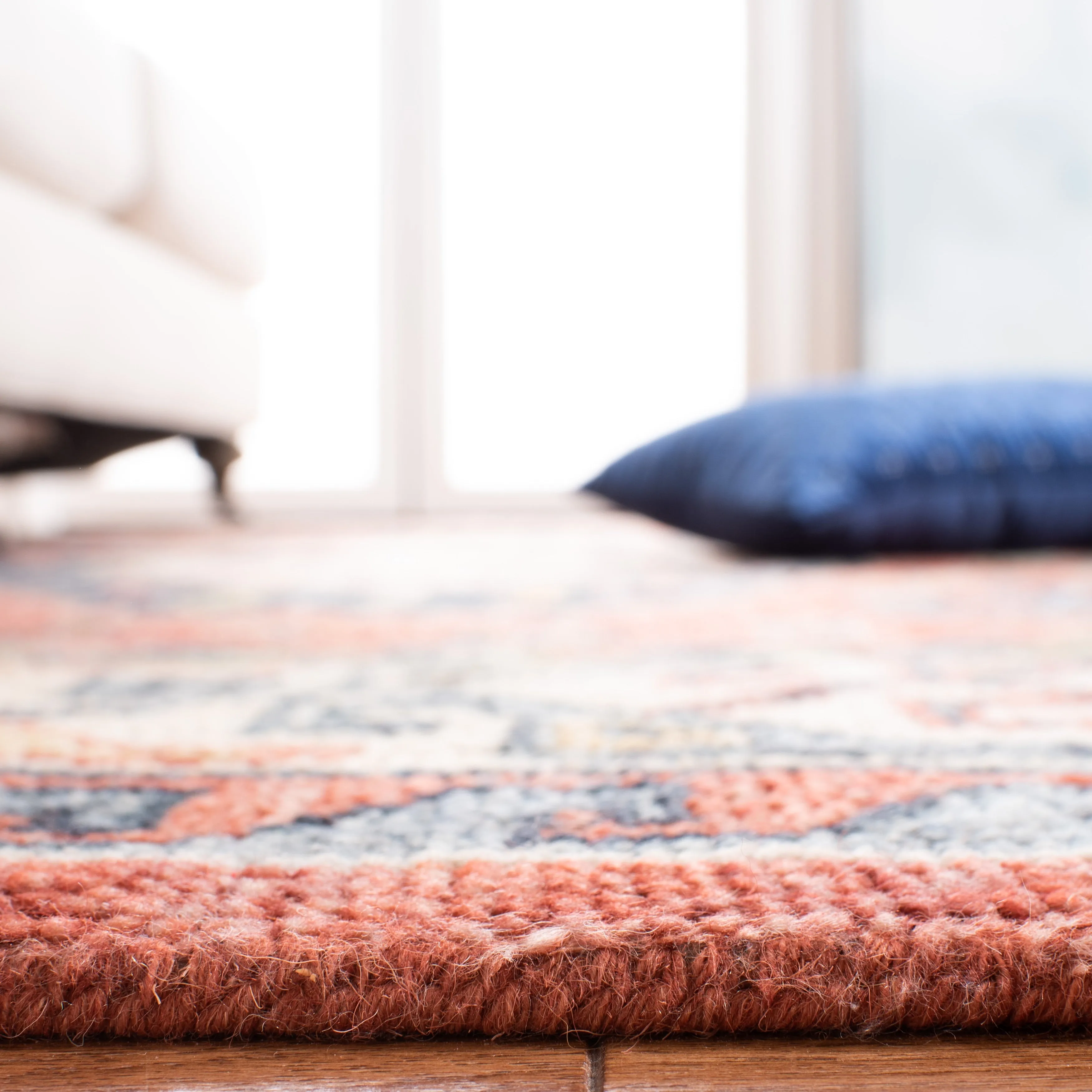 SAFAVIEH Handmade Samarkand Krissy Traditional Oriental Wool Rug