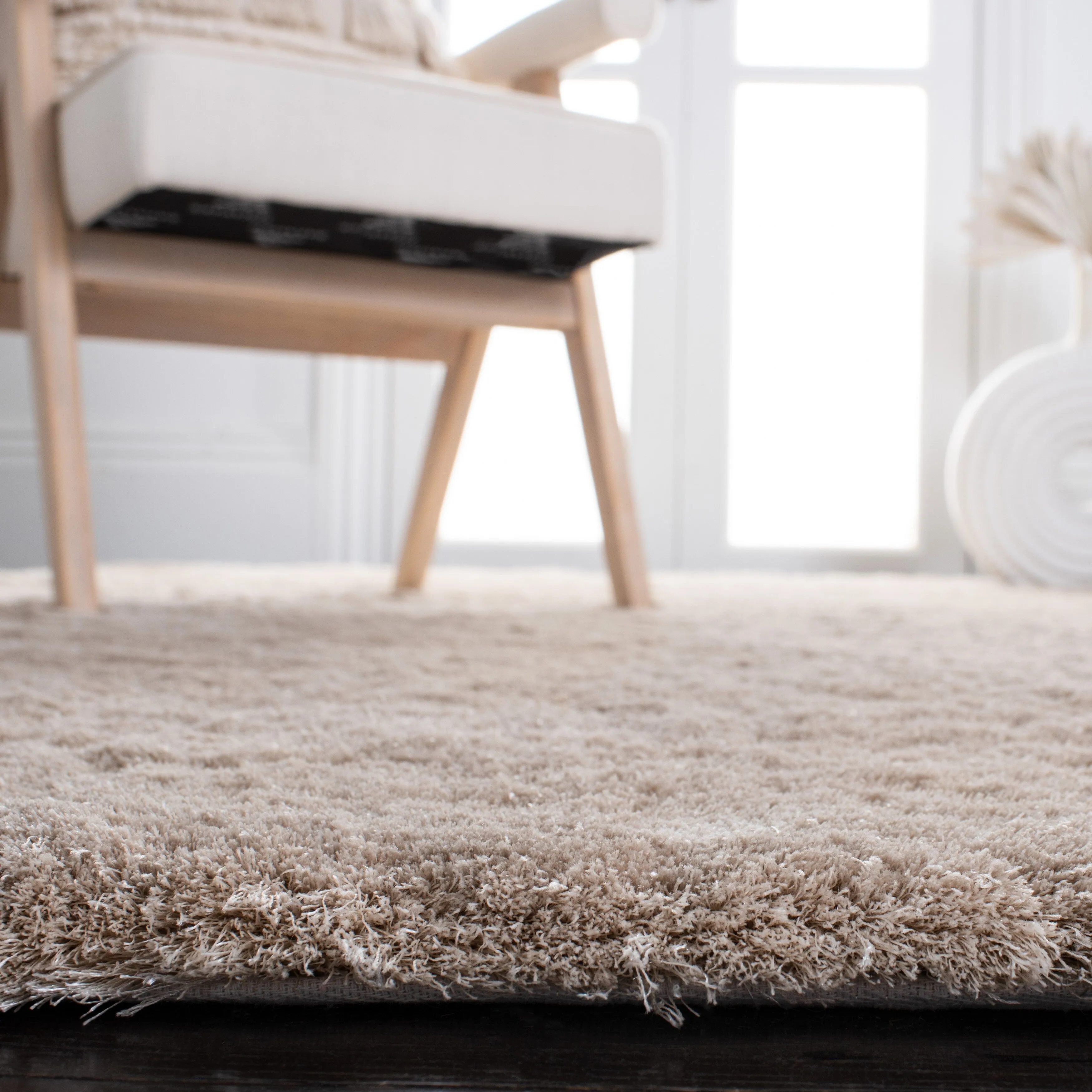 SAFAVIEH Handmade Shag Brooklyn Shag 2-inch Thick Rug