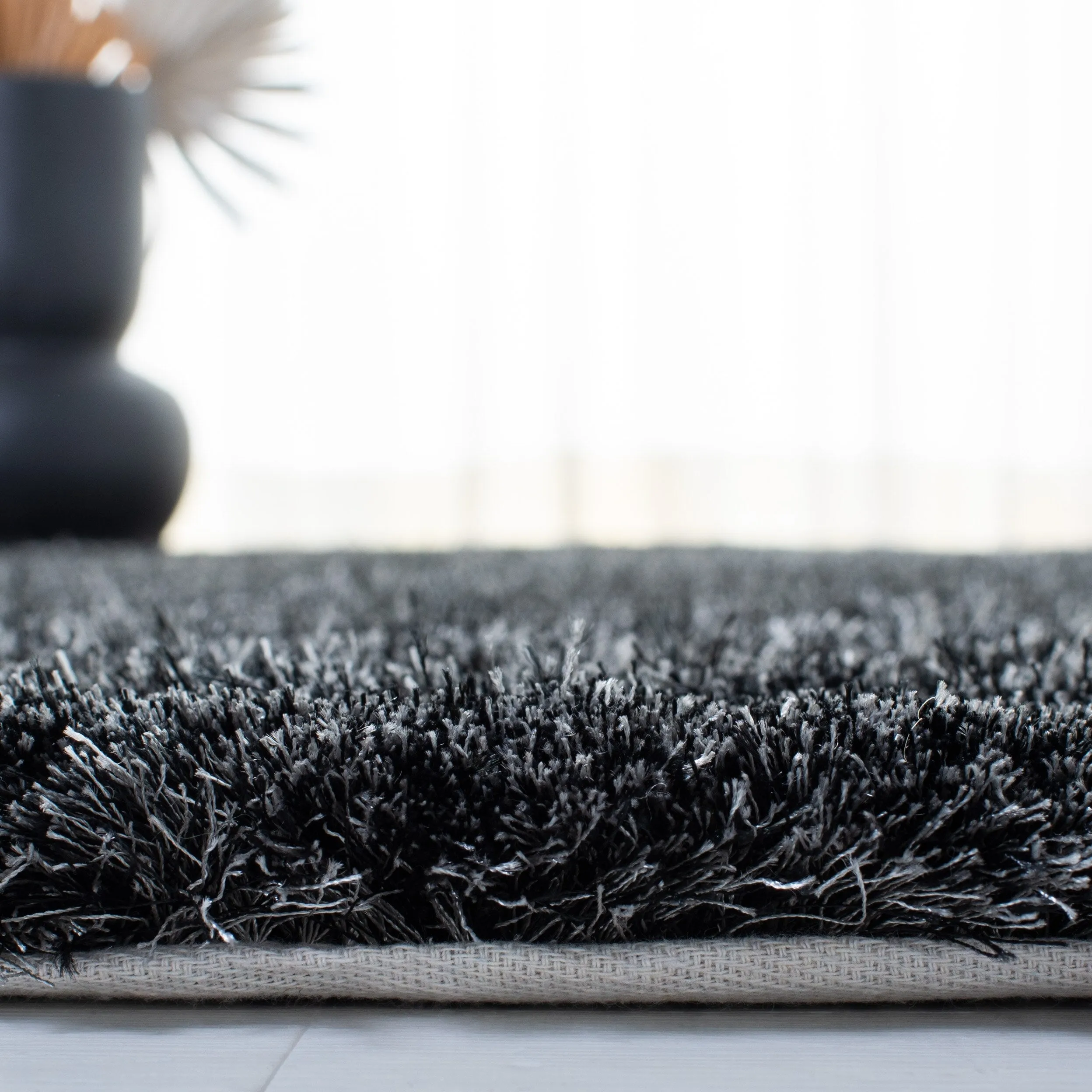 SAFAVIEH Handmade Shag Brooklyn Shag 2-inch Thick Rug