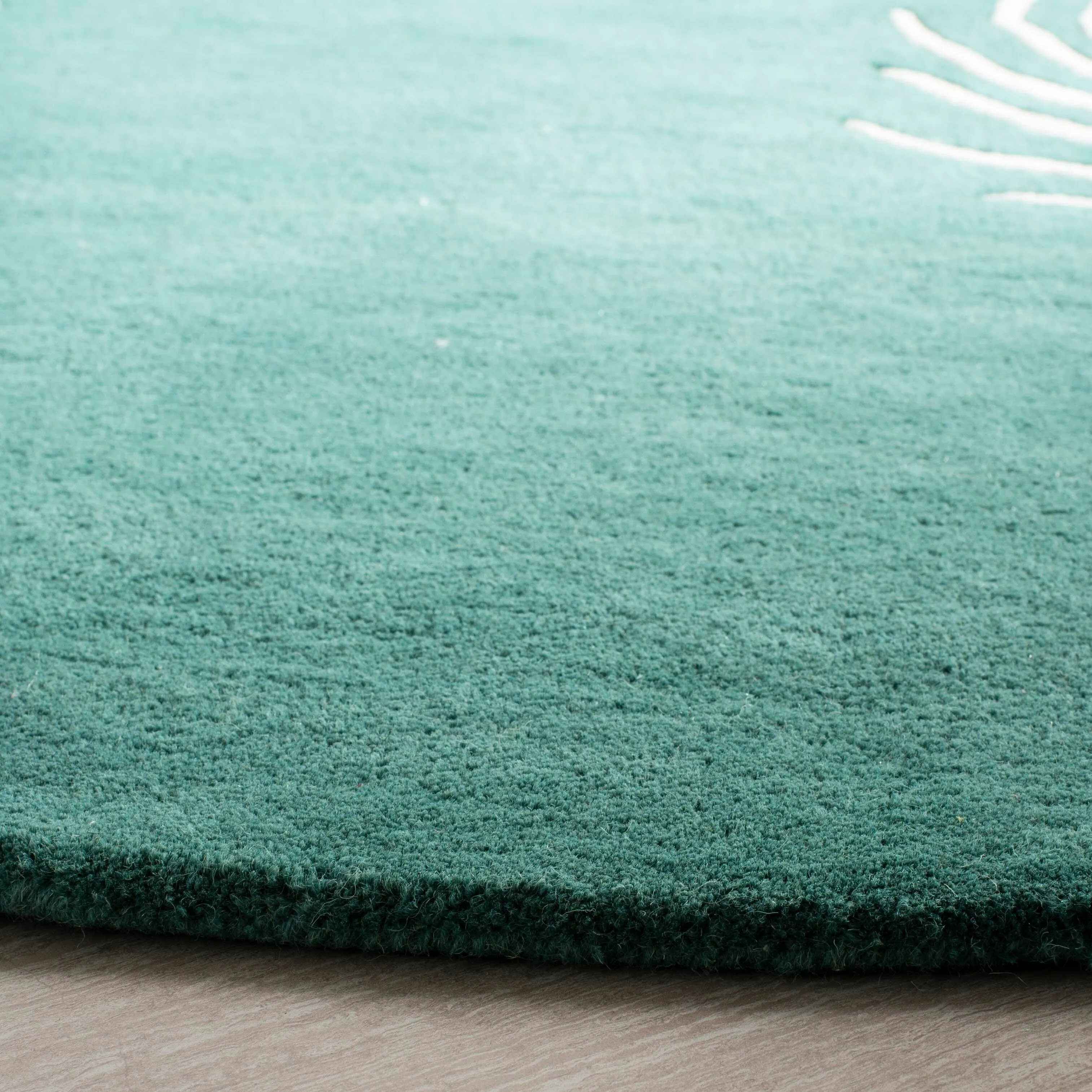 SAFAVIEH Handmade Soho Alyse Peacock Feather N.Z. Wool Rug