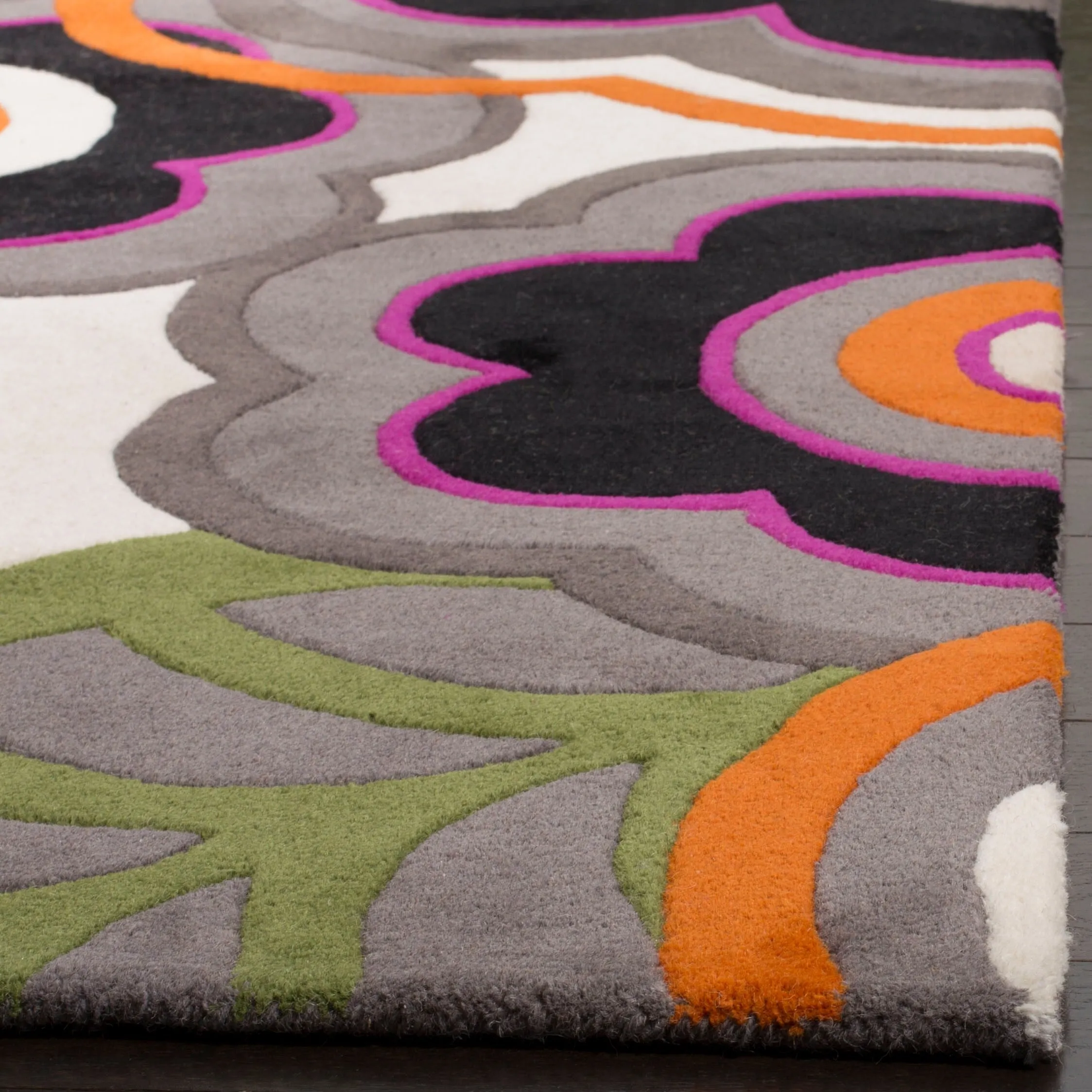SAFAVIEH Handmade Soho Ashly Floral N.Z. Wool Rug