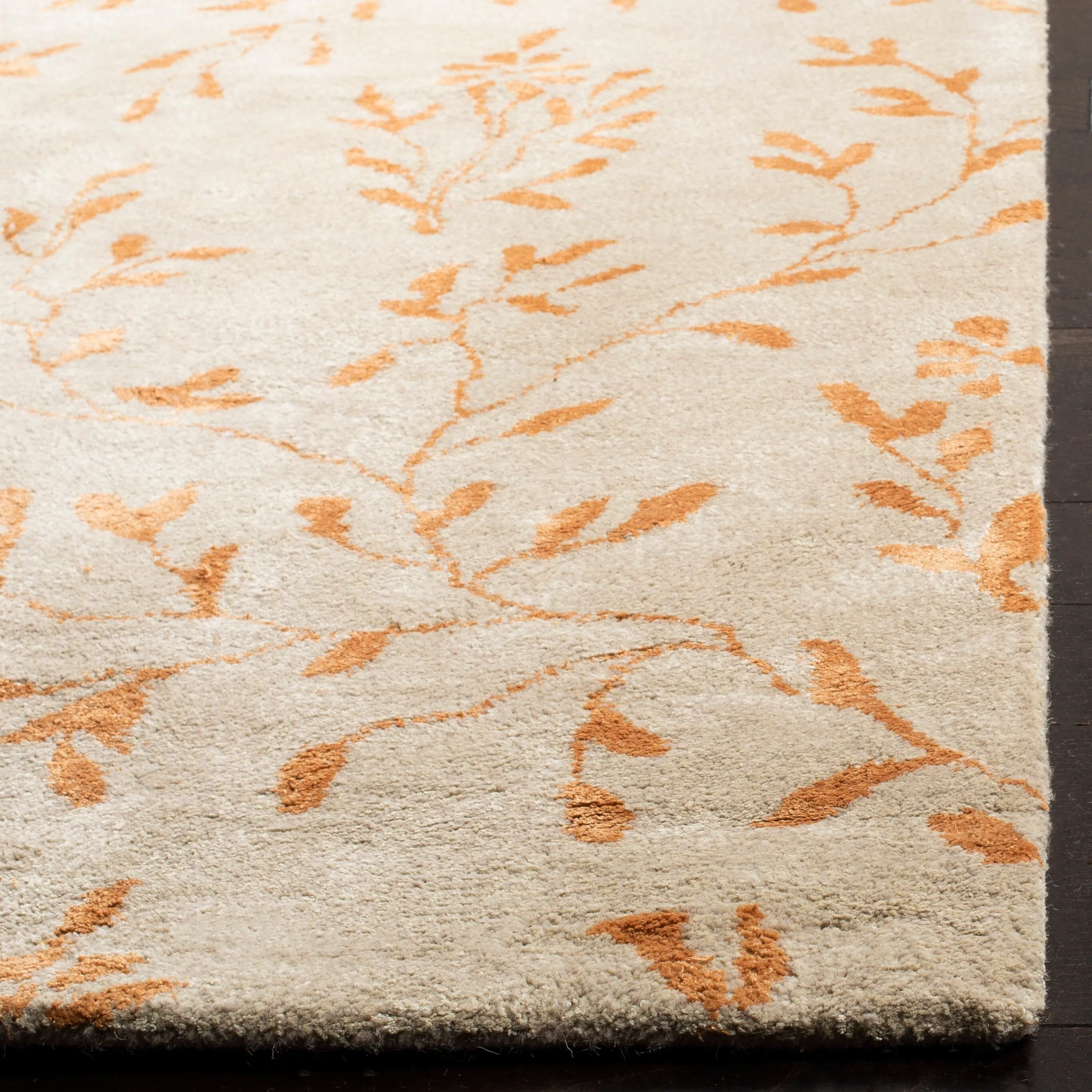 SAFAVIEH Handmade Soho Jerrica N.Z. Wool Rug