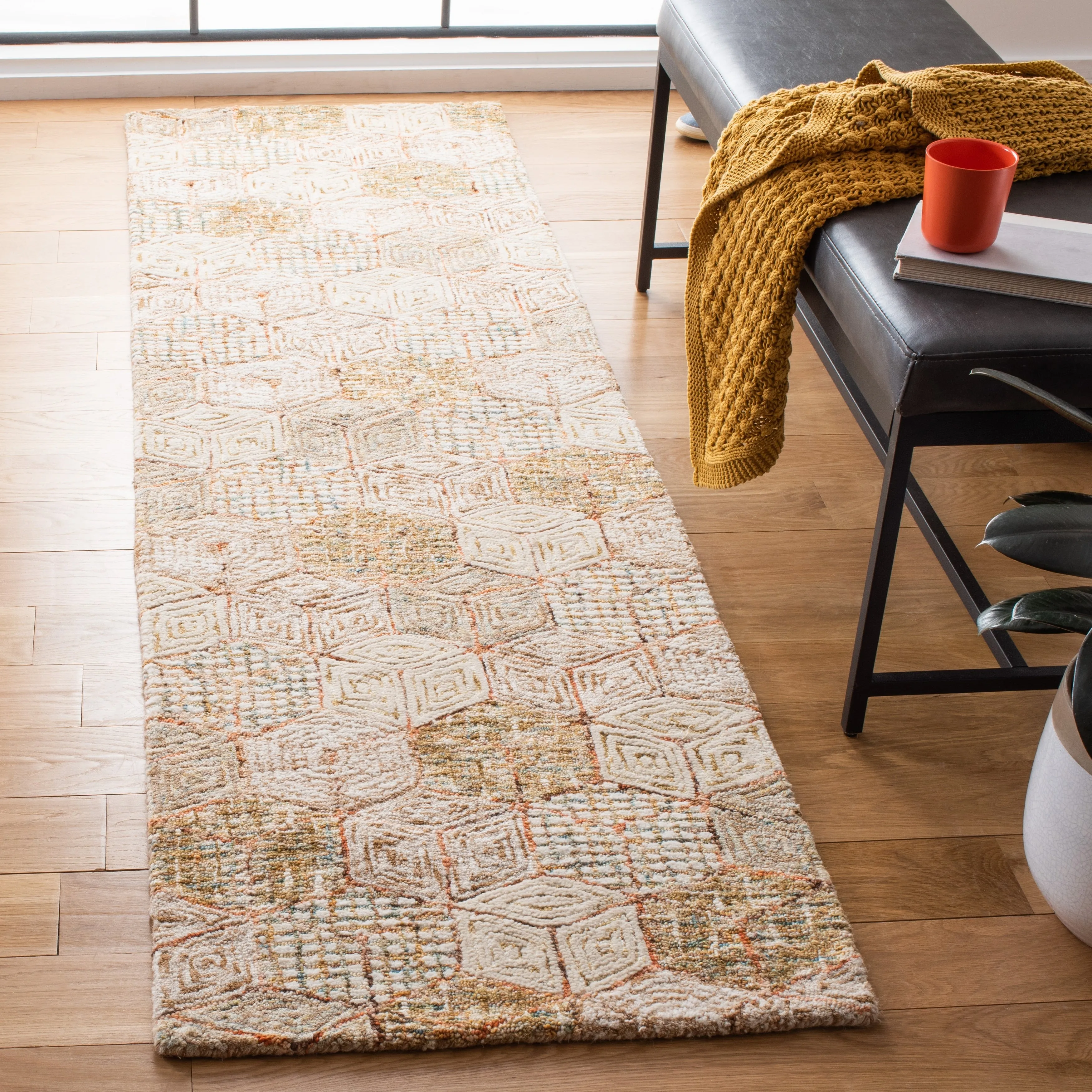 SAFAVIEH Handmade Soho Somer Wool Rug