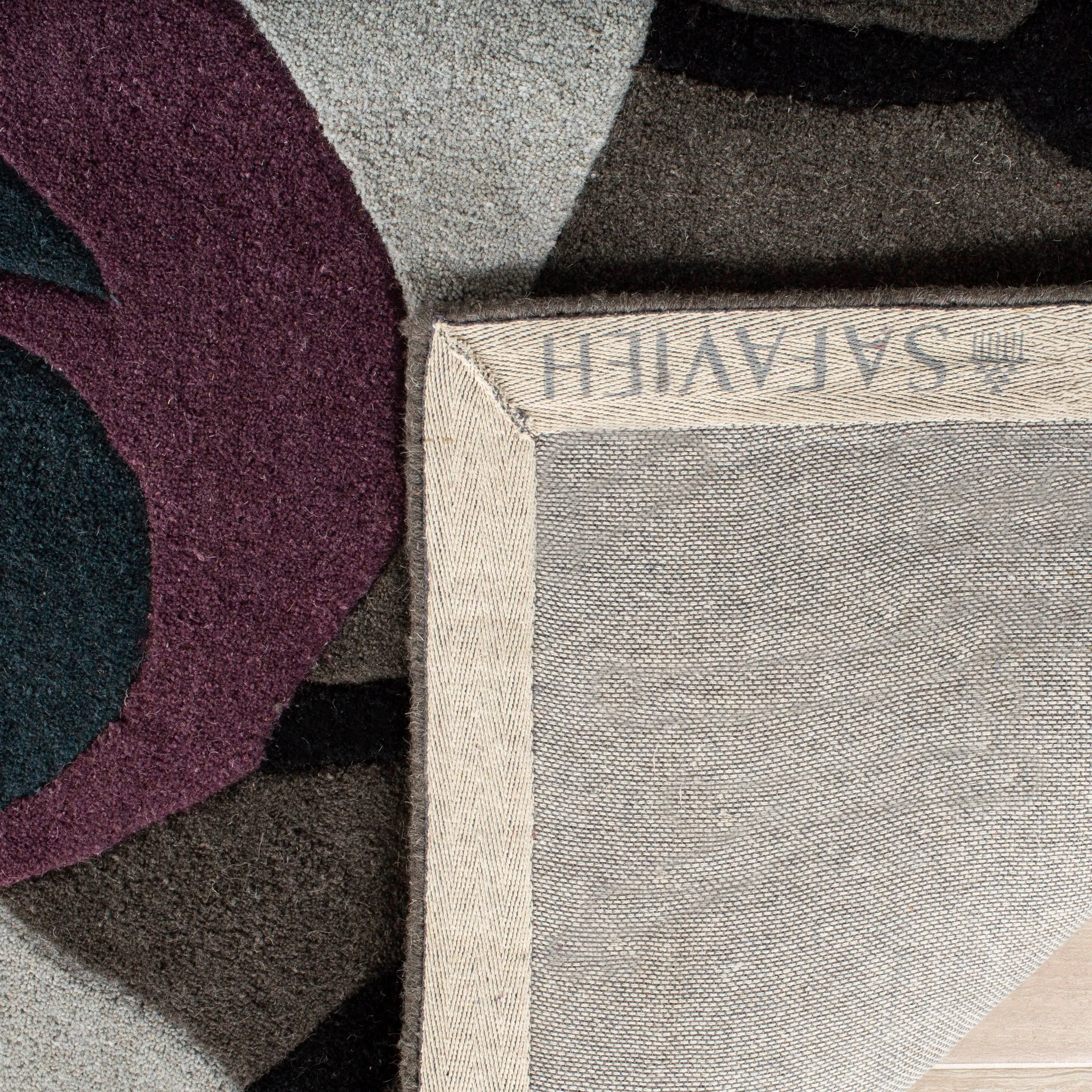 SAFAVIEH Handmade Soho Winter N.Z. Wool Rug