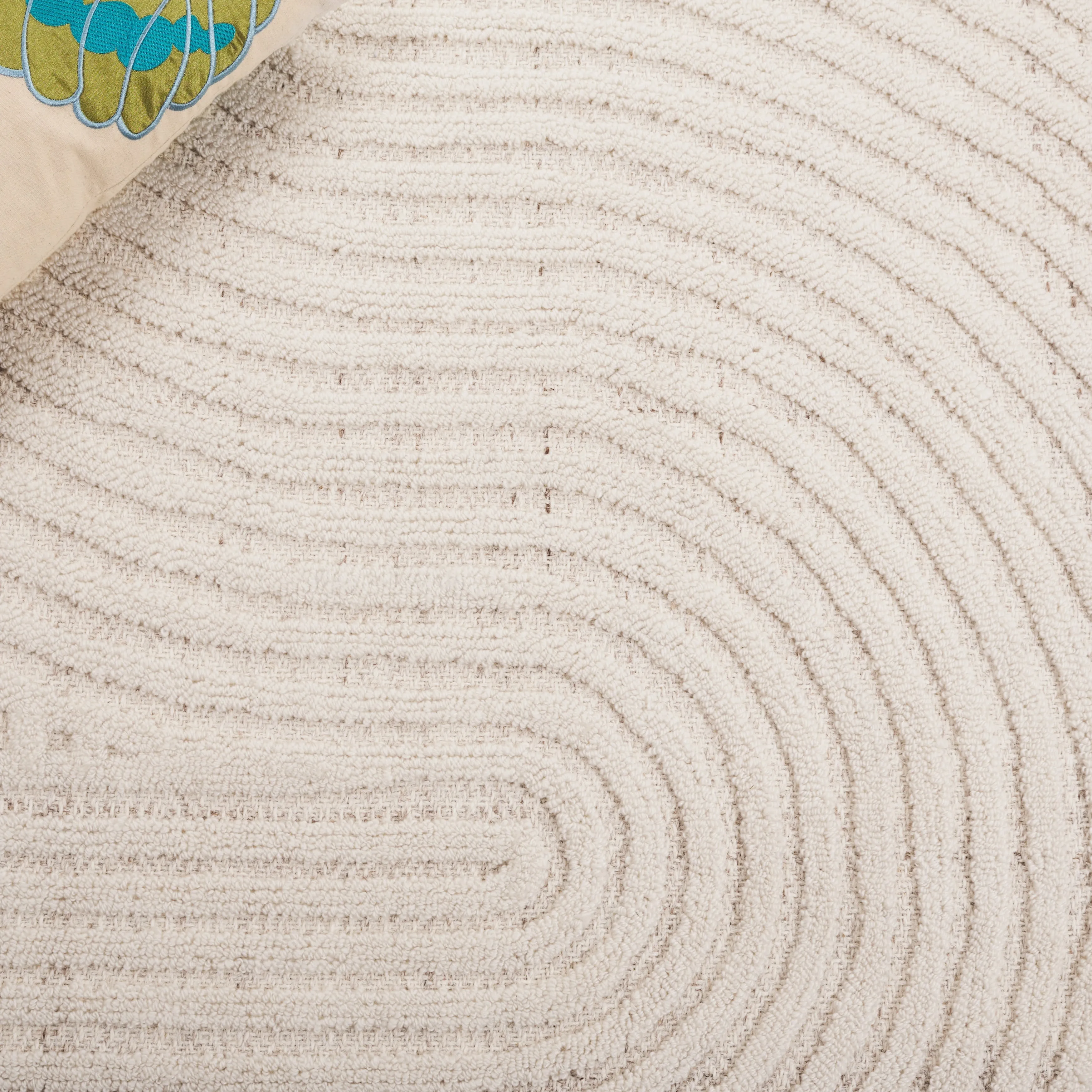 SAFAVIEH Handmade Southampton Asha Abstract Wool Rug