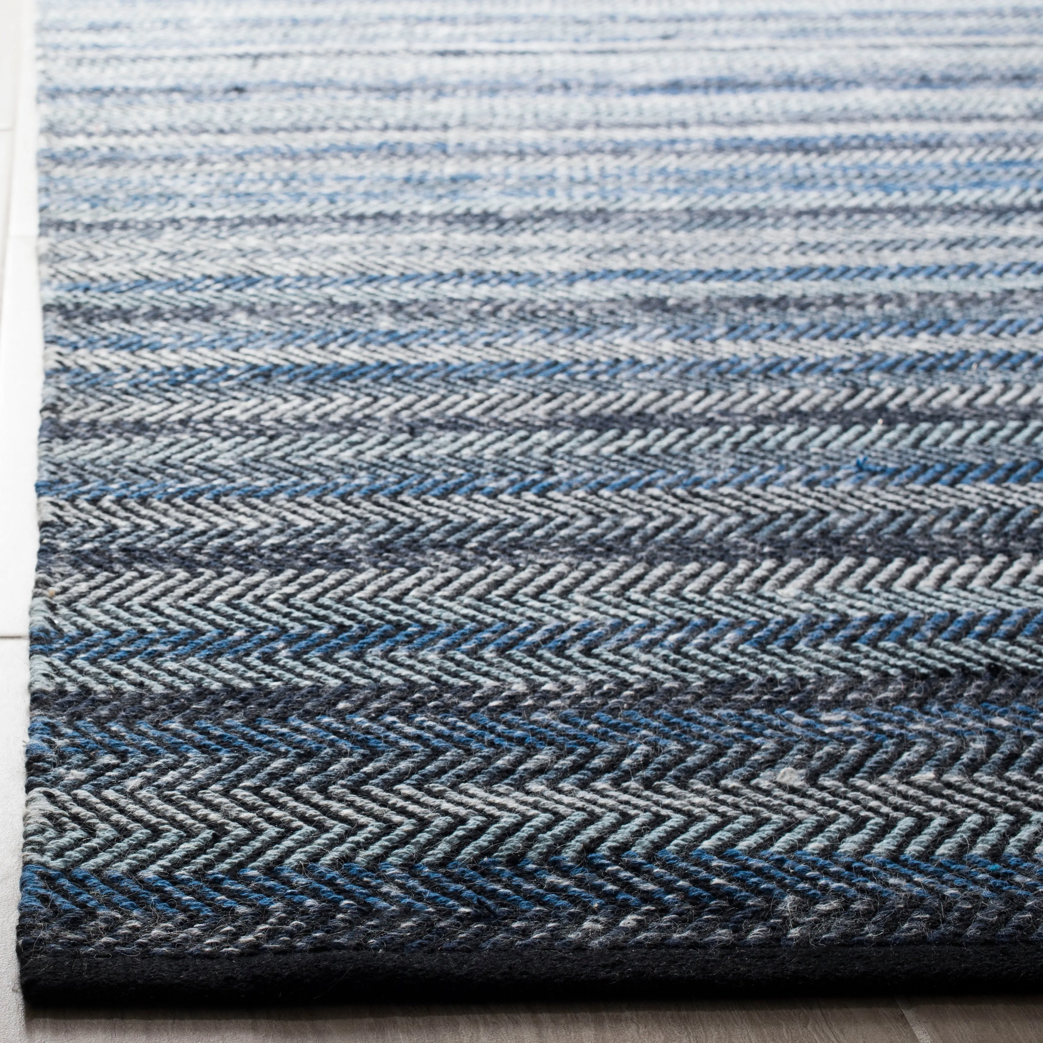 SAFAVIEH Handmade Striped Kilim Jenelle Stripe Wool Rug