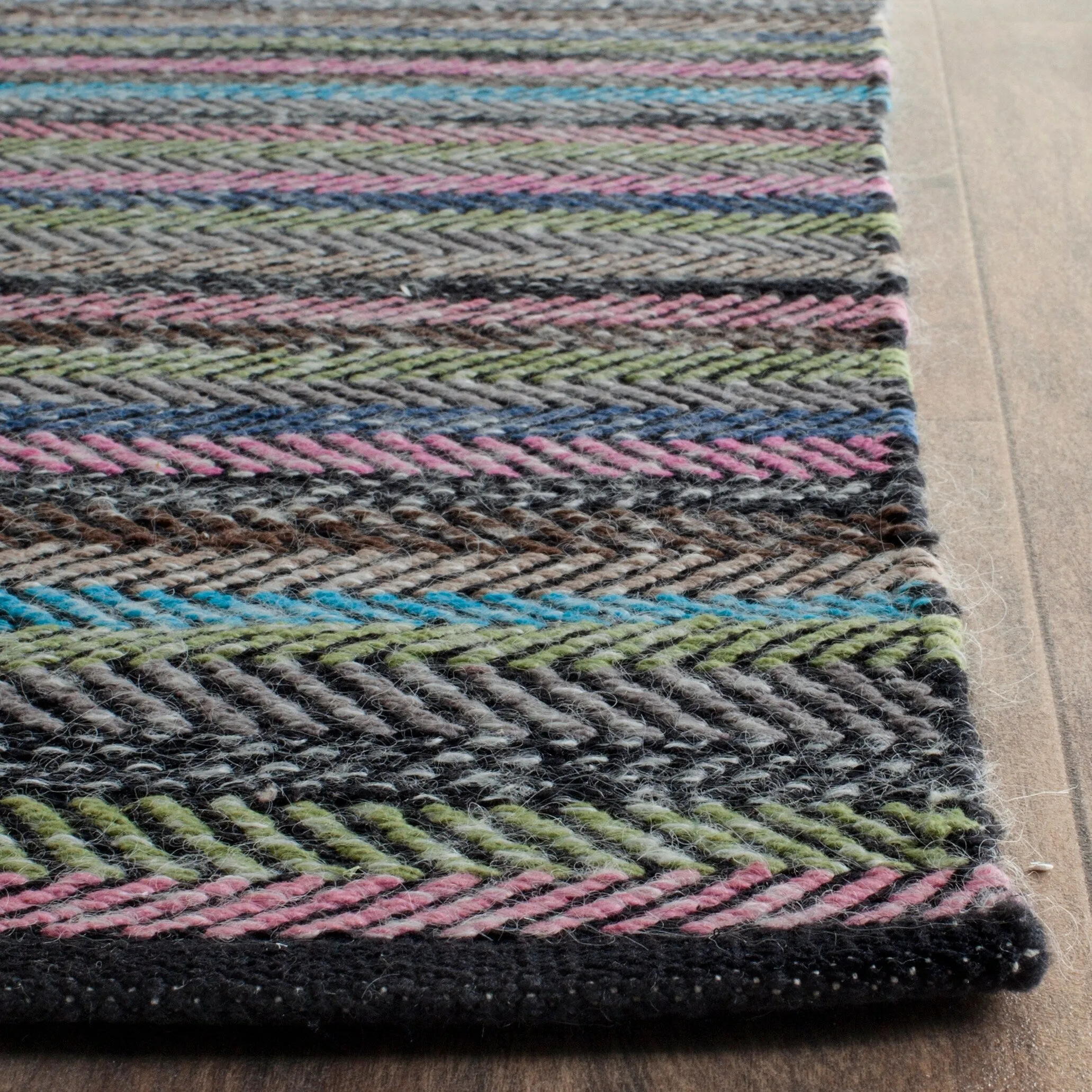 SAFAVIEH Handmade Striped Kilim Jenelle Stripe Wool Rug
