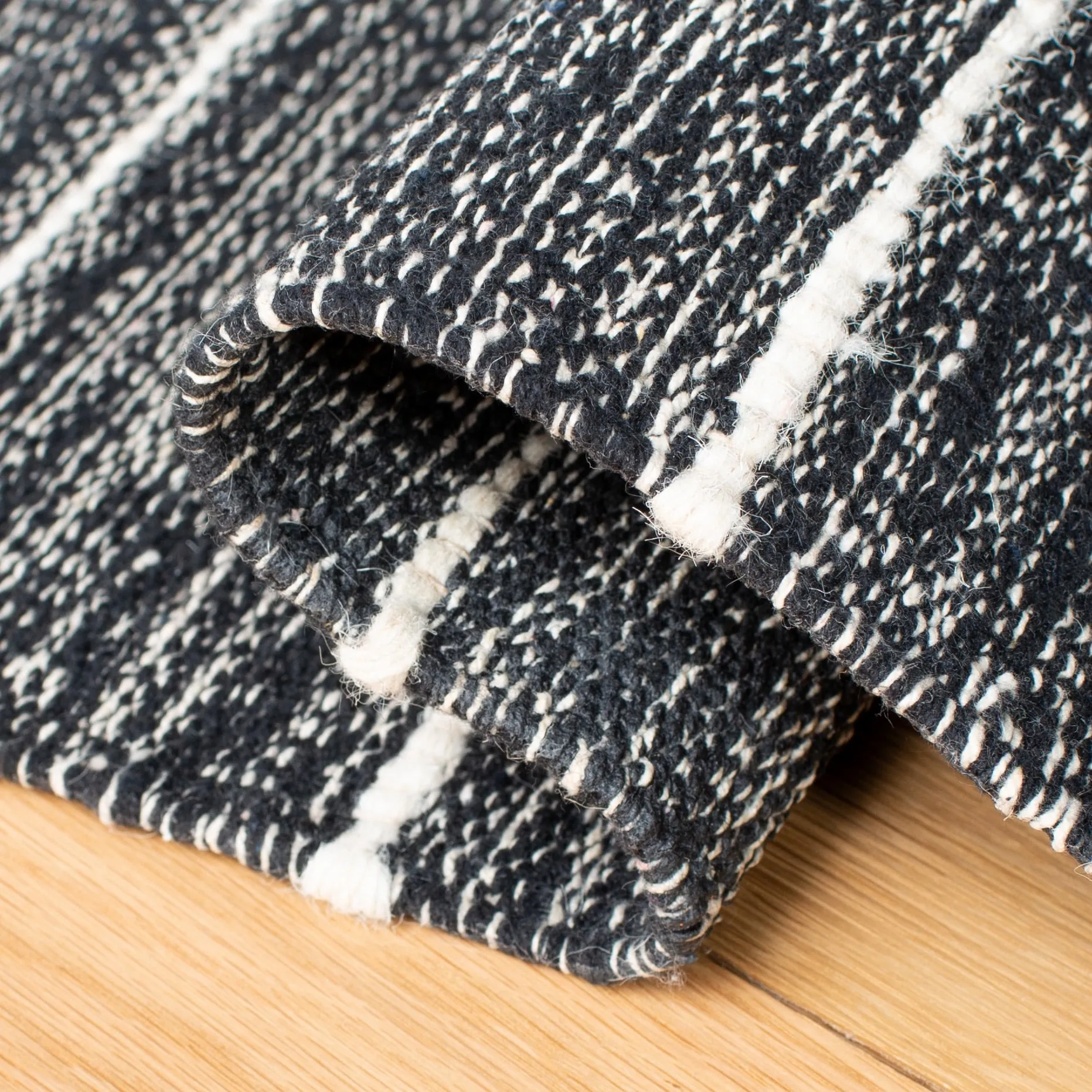 SAFAVIEH Handmade Striped Kilim Shandra Modern Cotton Rug -