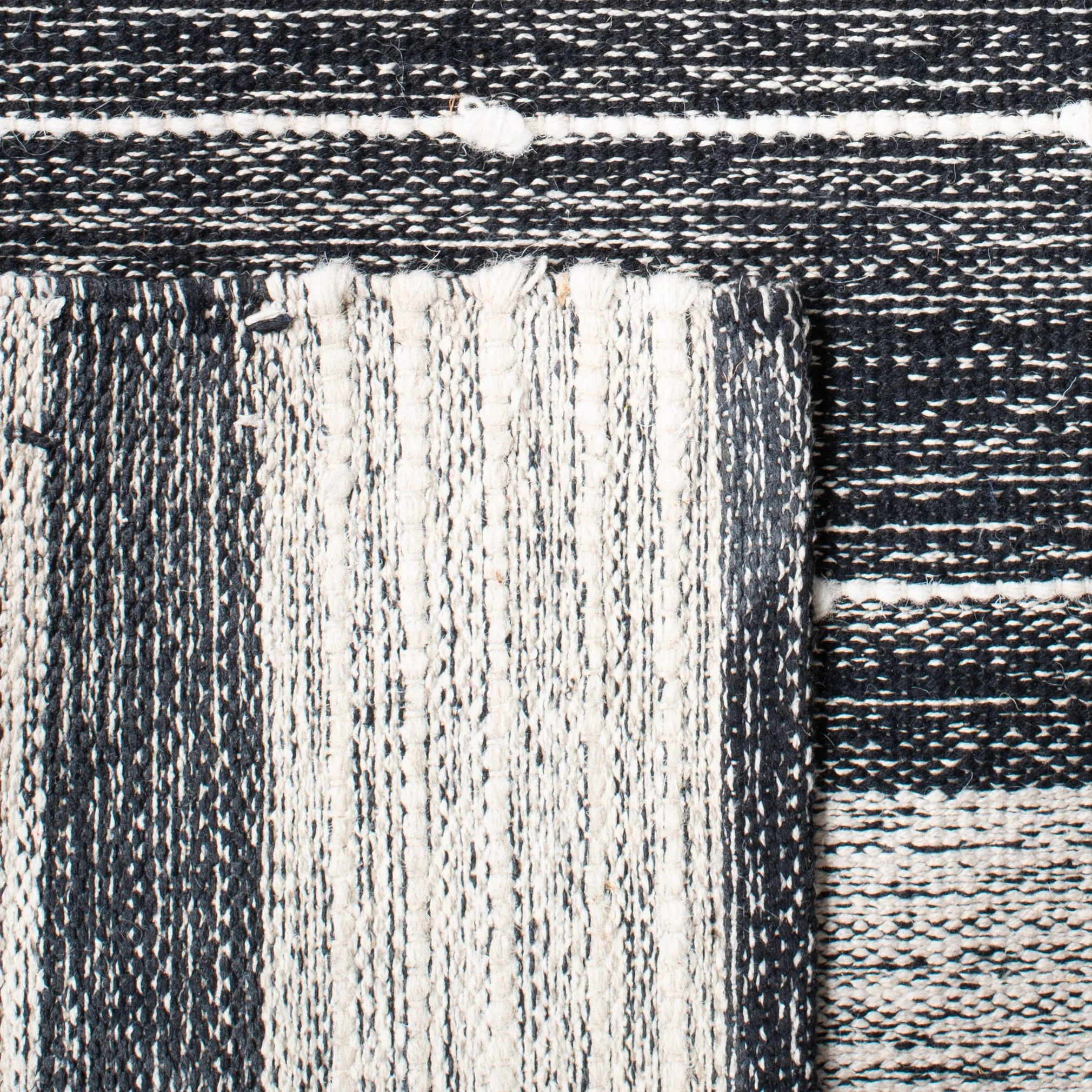 SAFAVIEH Handmade Striped Kilim Shandra Modern Cotton Rug -