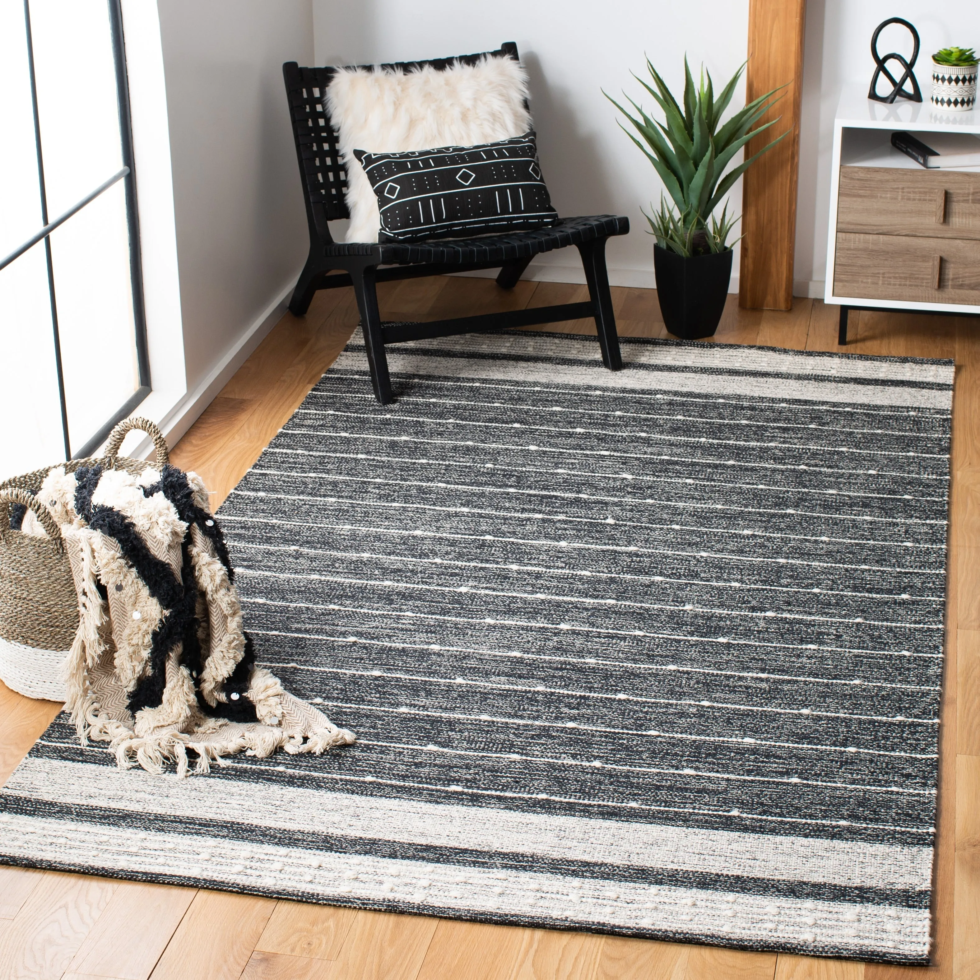 SAFAVIEH Handmade Striped Kilim Shandra Modern Cotton Rug -