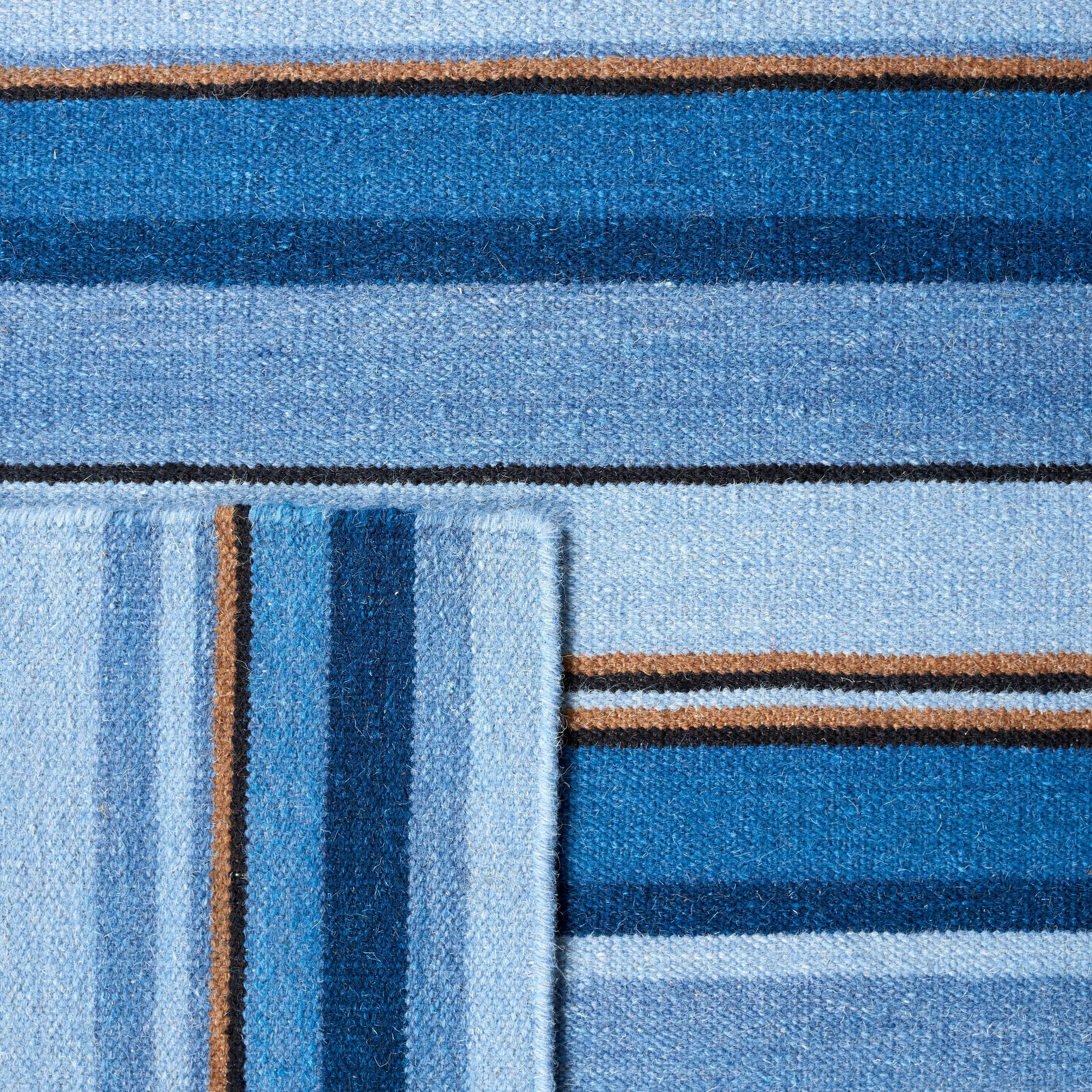 SAFAVIEH Handmade Striped Kilim Torrie Casual Wool Rug