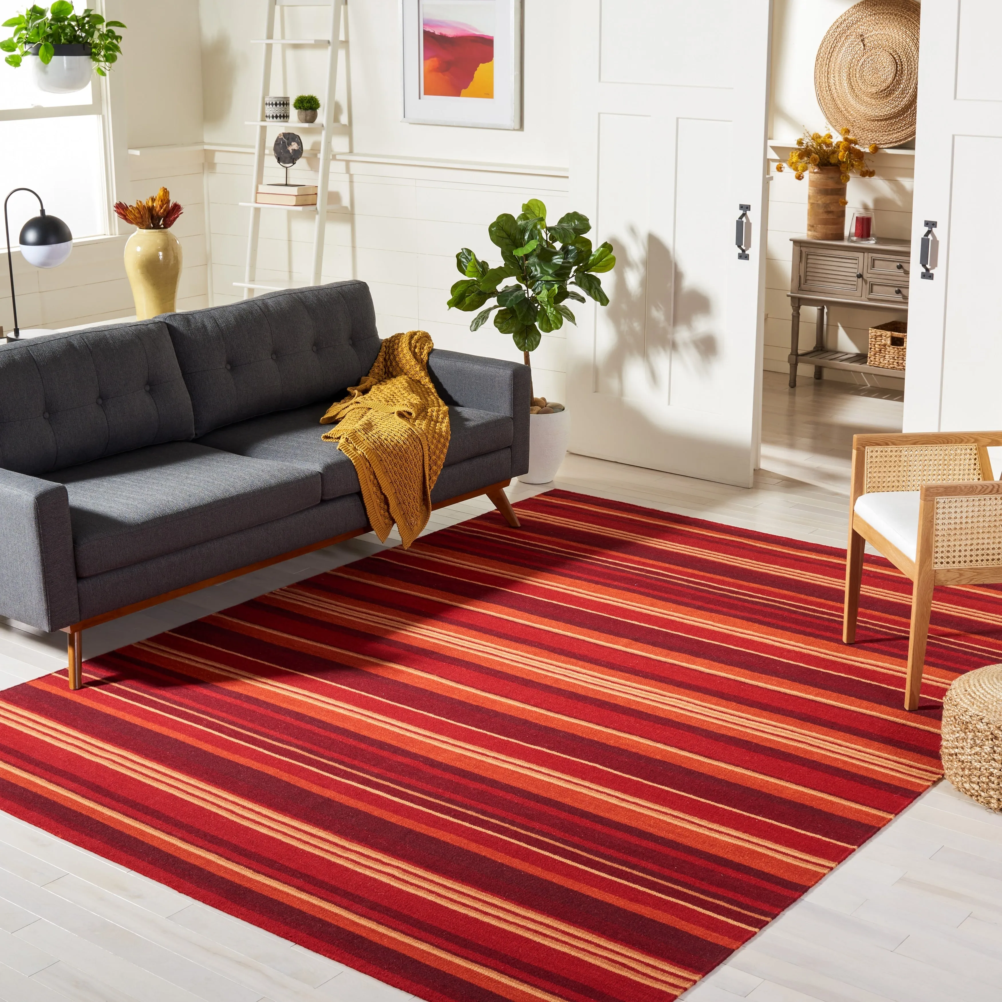 SAFAVIEH Handmade Striped Kilim Torrie Casual Wool Rug