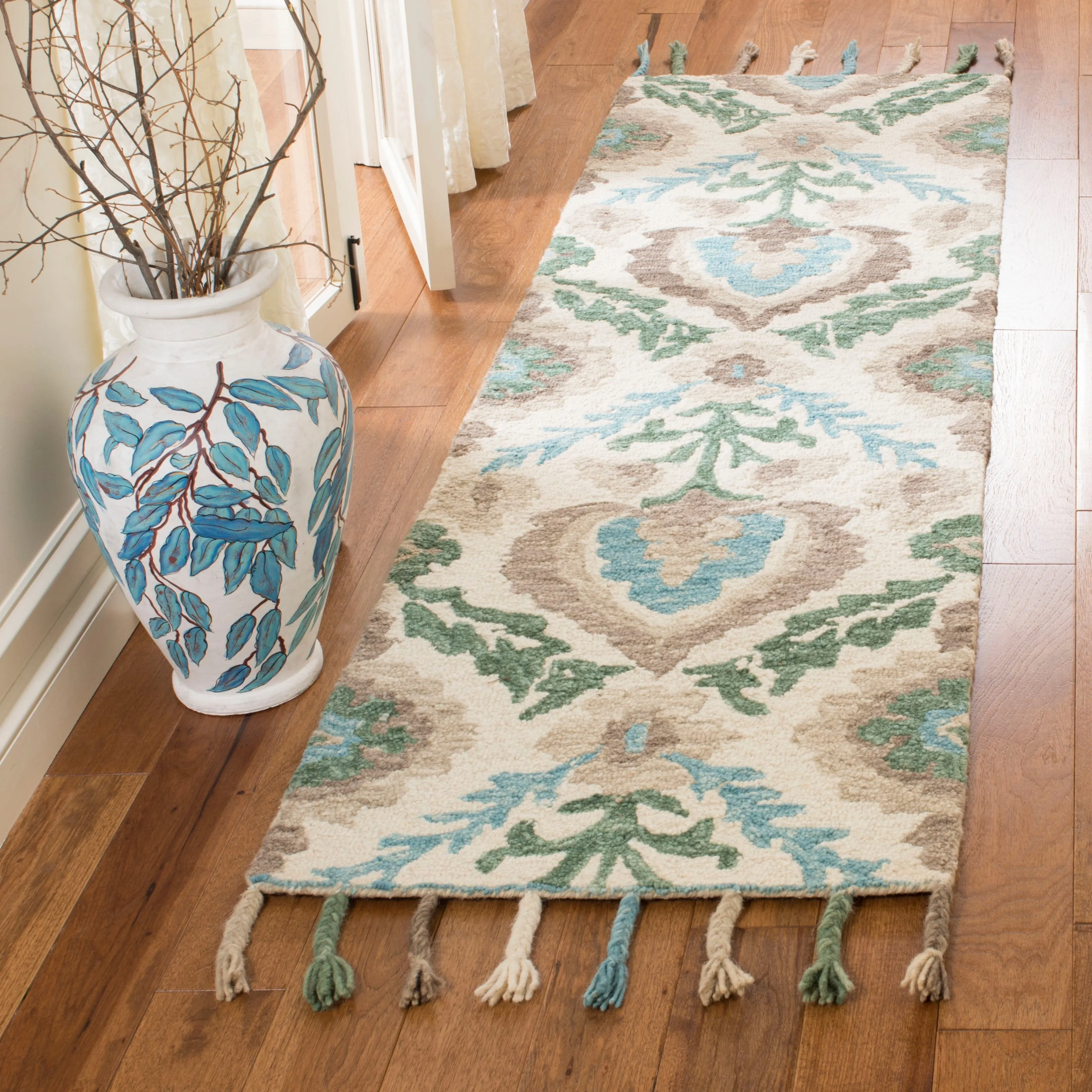 SAFAVIEH Handmade Suzani Buse Boho Tribal Wool Rug