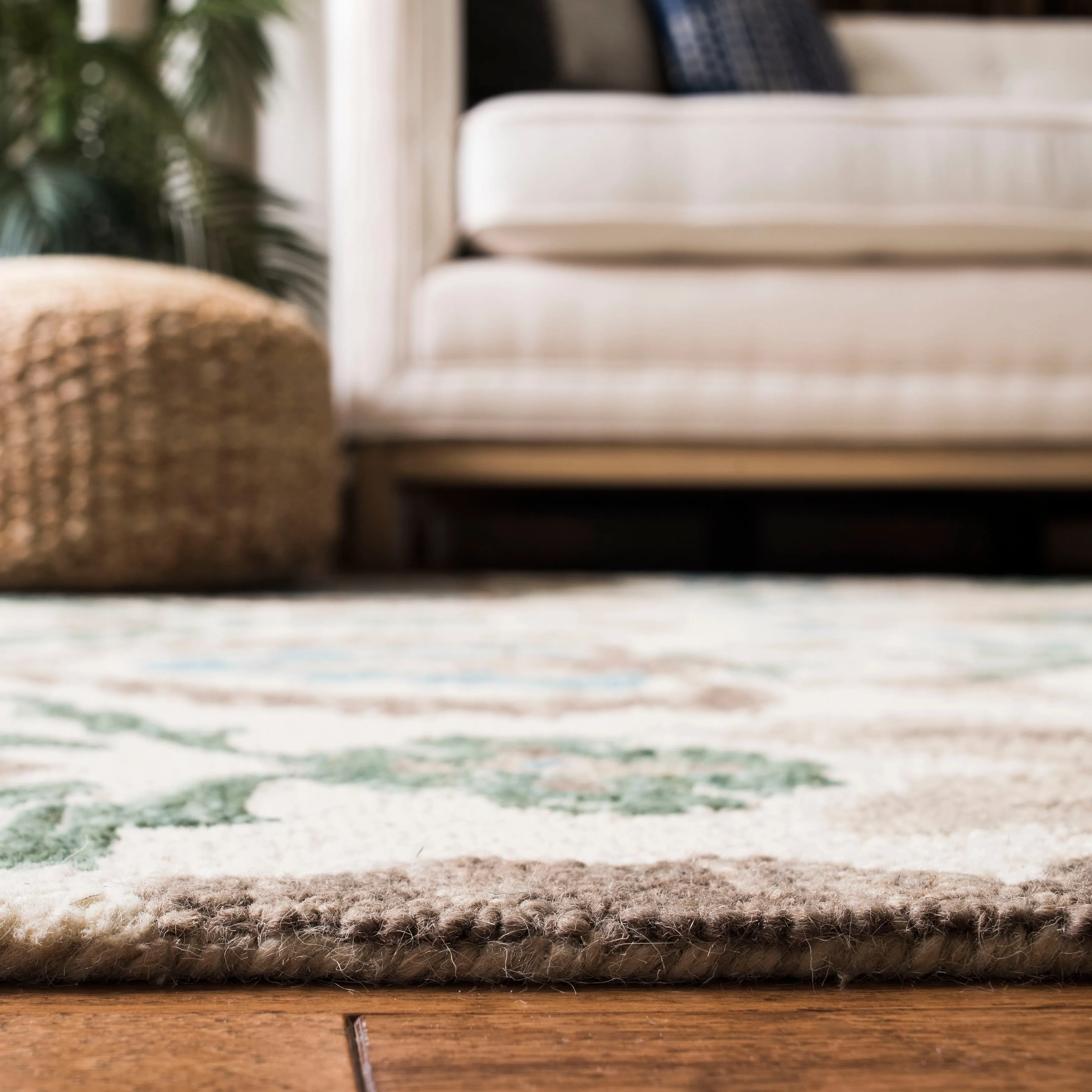 SAFAVIEH Handmade Suzani Buse Boho Tribal Wool Rug