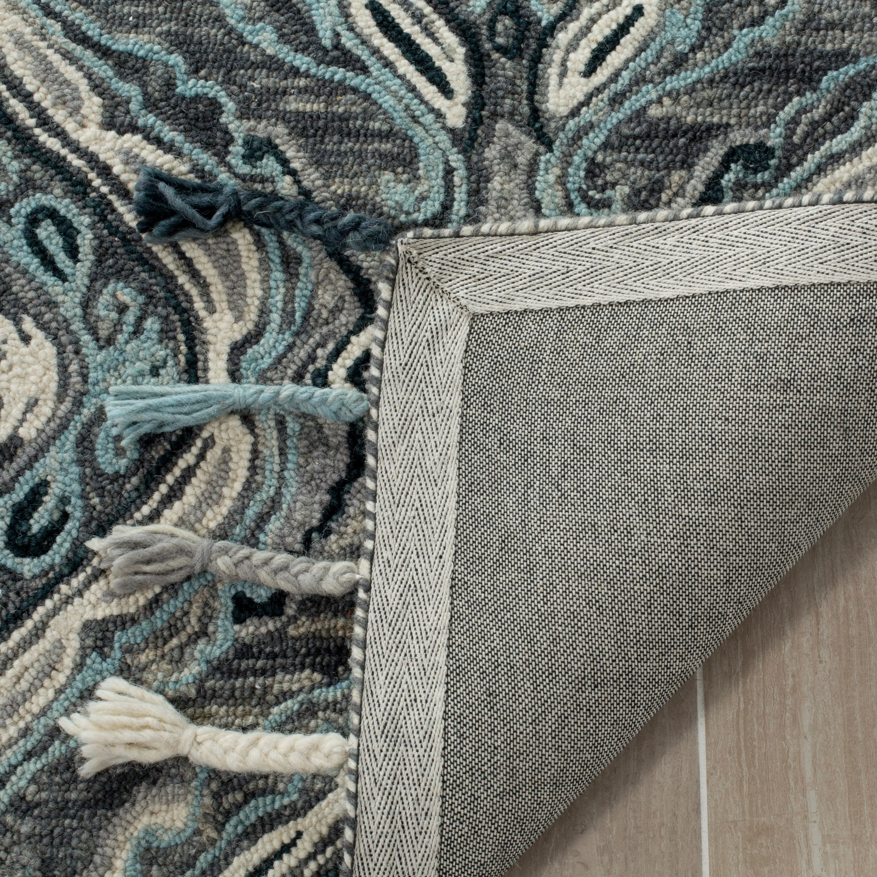 SAFAVIEH Handmade Suzani Lefkothea Boho Tribal Wool Rug - Grey/Light Blue - 2' 3 x 8'