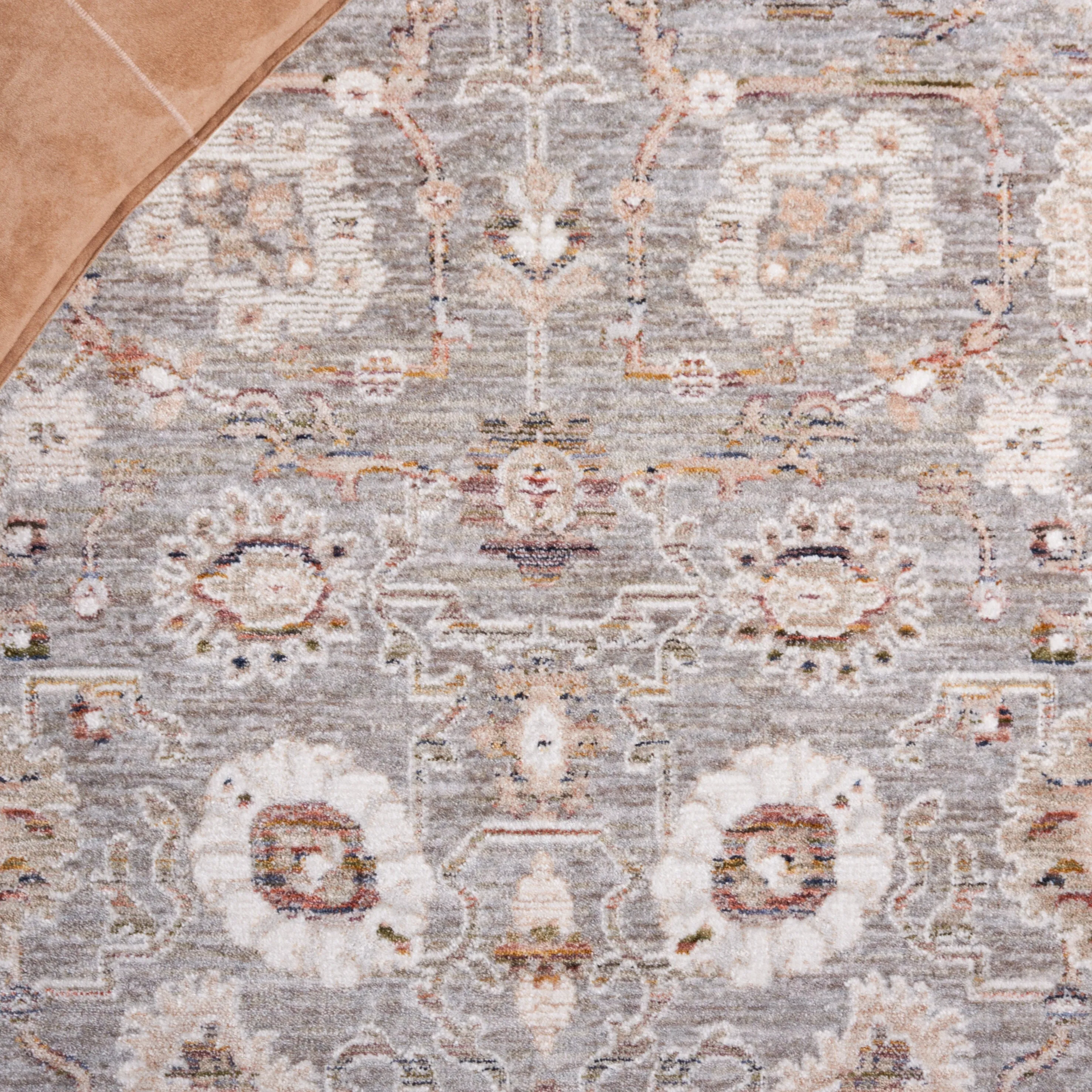 SAFAVIEH Harlow Slip Resistant Alesia Oriental Rug