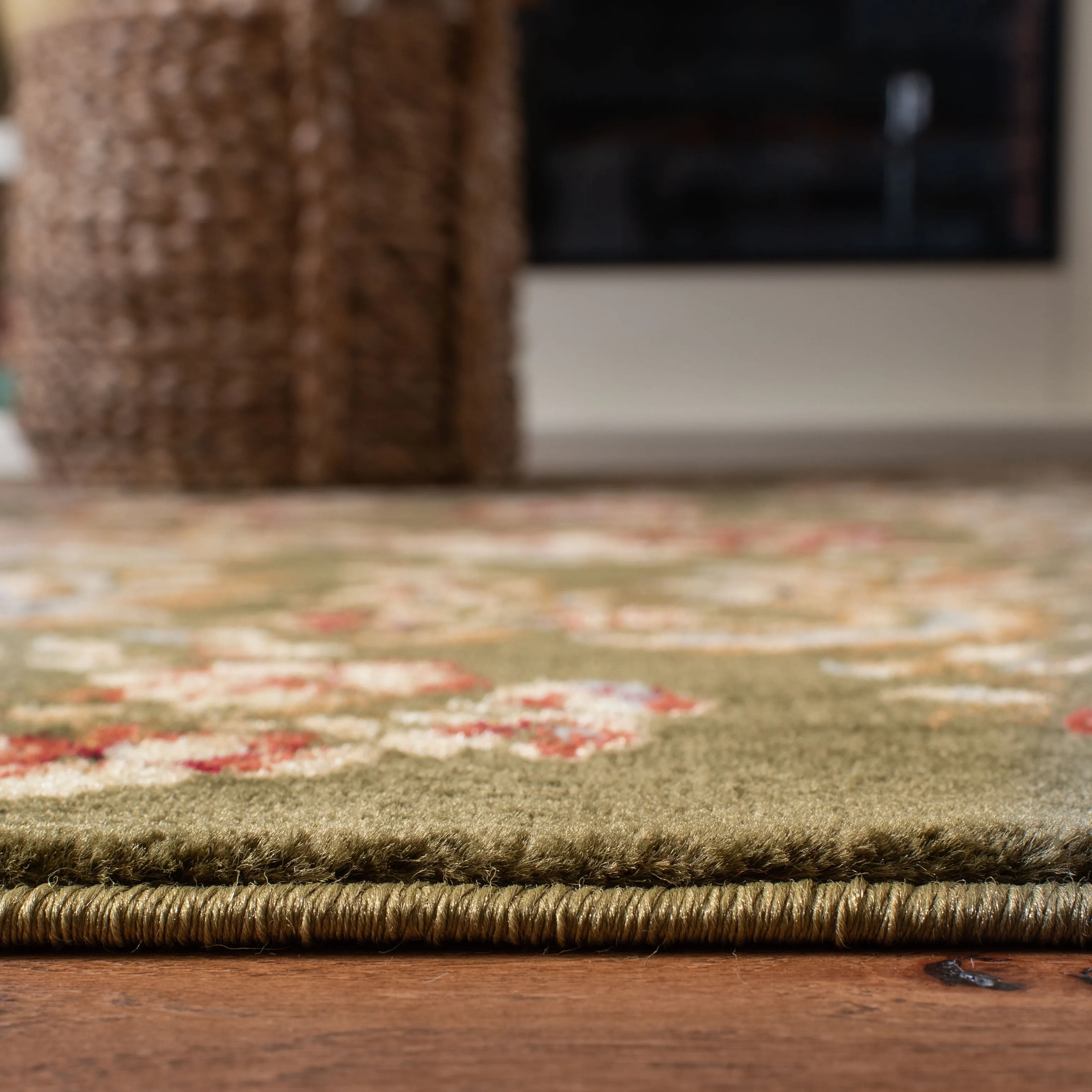 SAFAVIEH Lyndhurst Claudette Traditional Oriental Rug