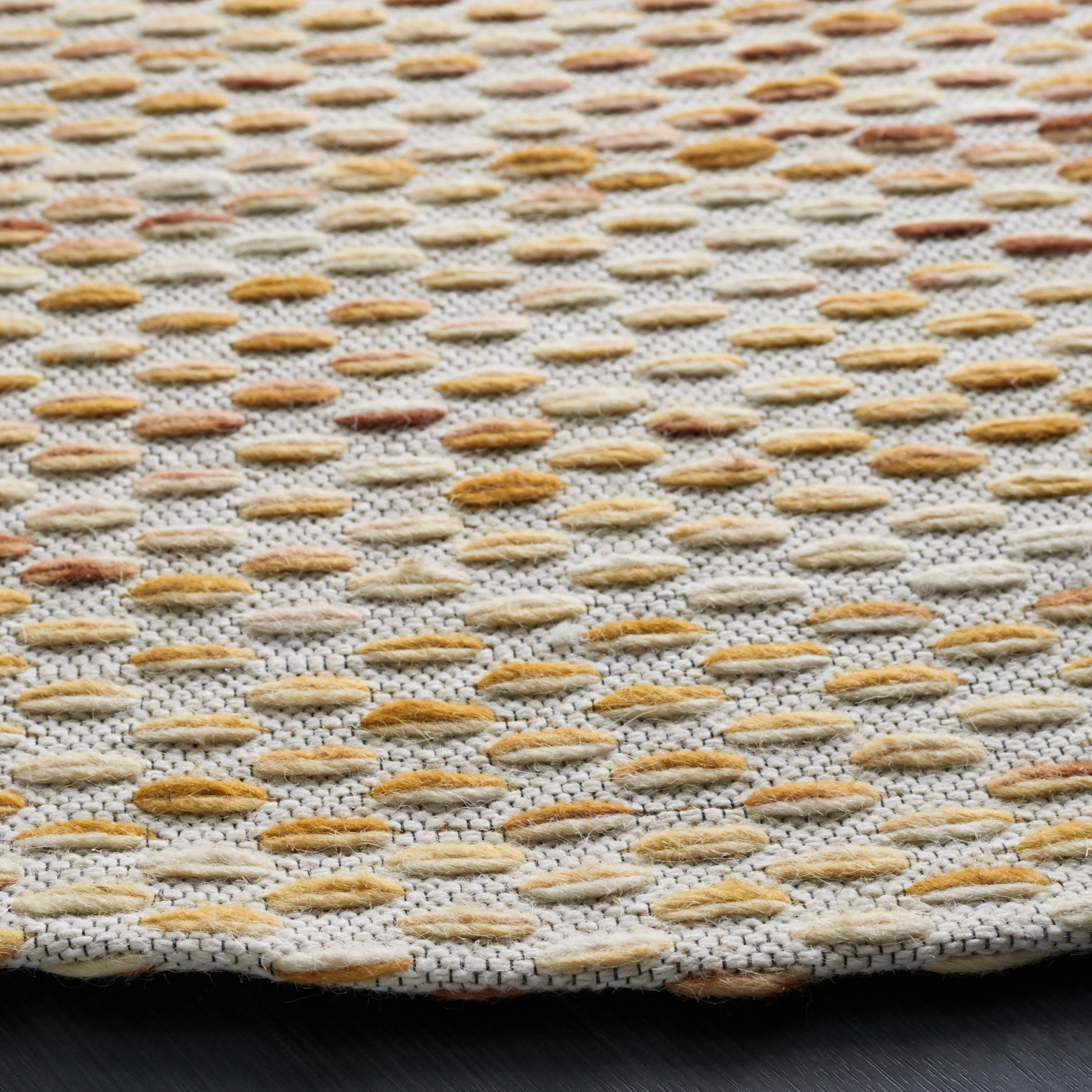 SAFAVIEH Marbella Imcke Wool Rug