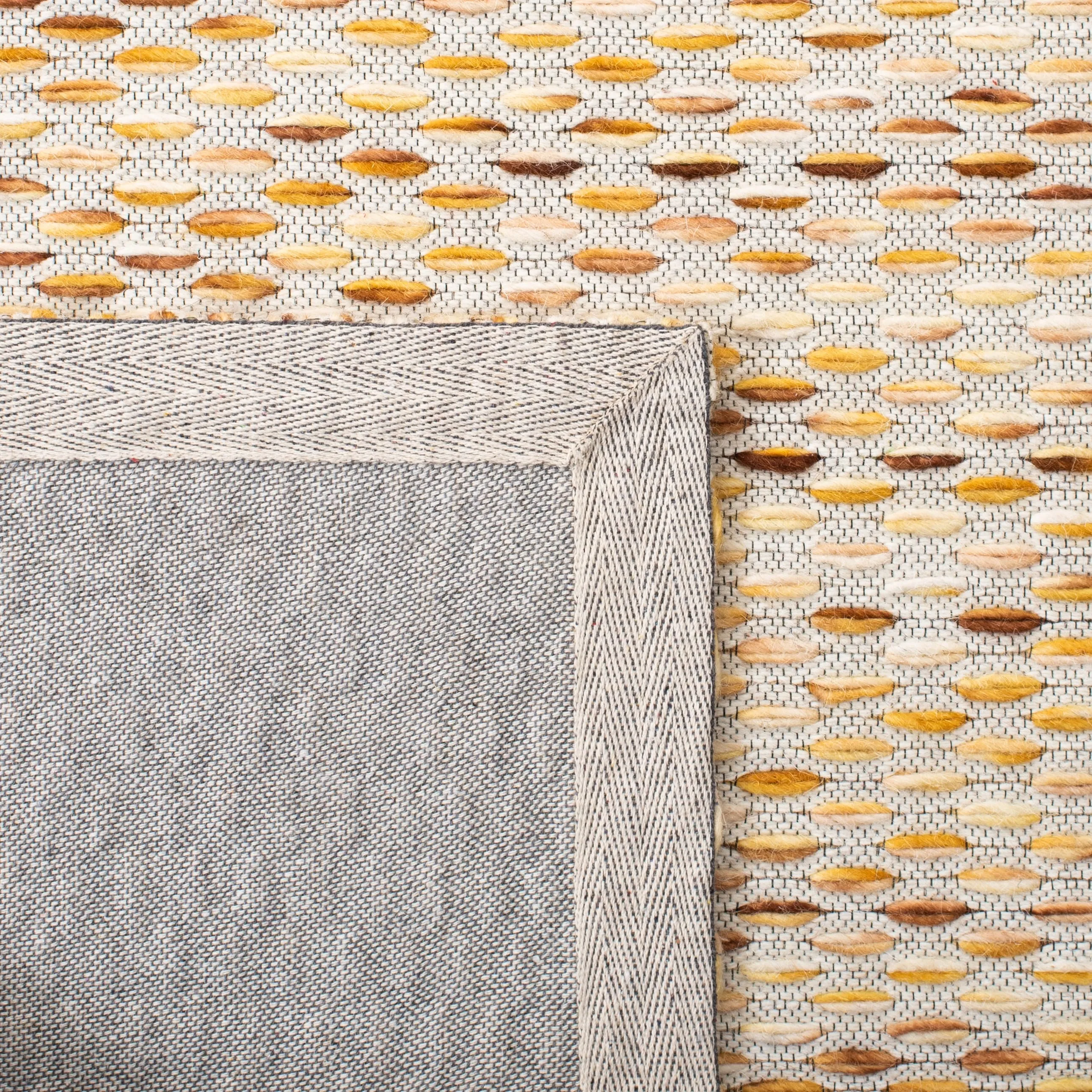 SAFAVIEH Marbella Imcke Wool Rug