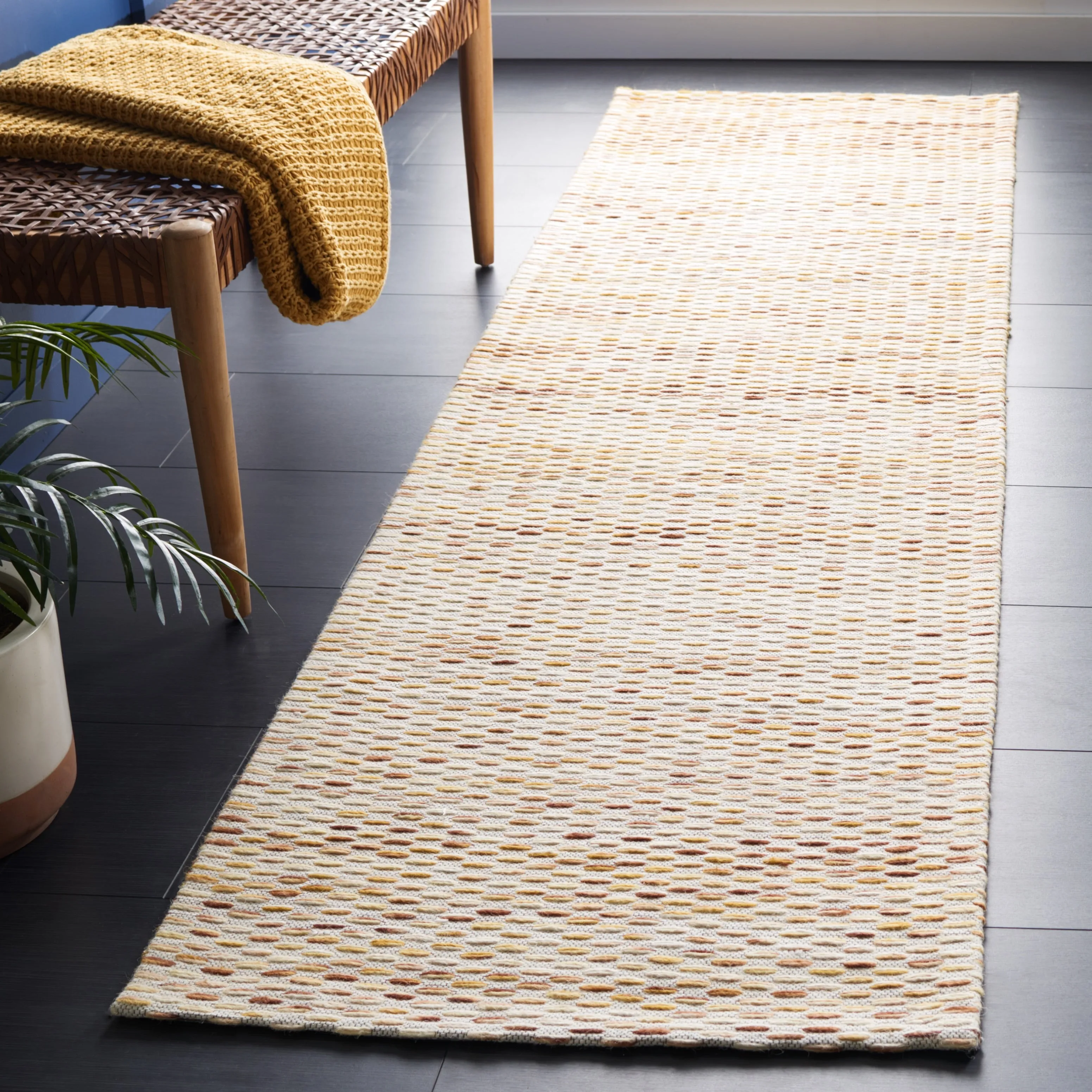 SAFAVIEH Marbella Imcke Wool Rug