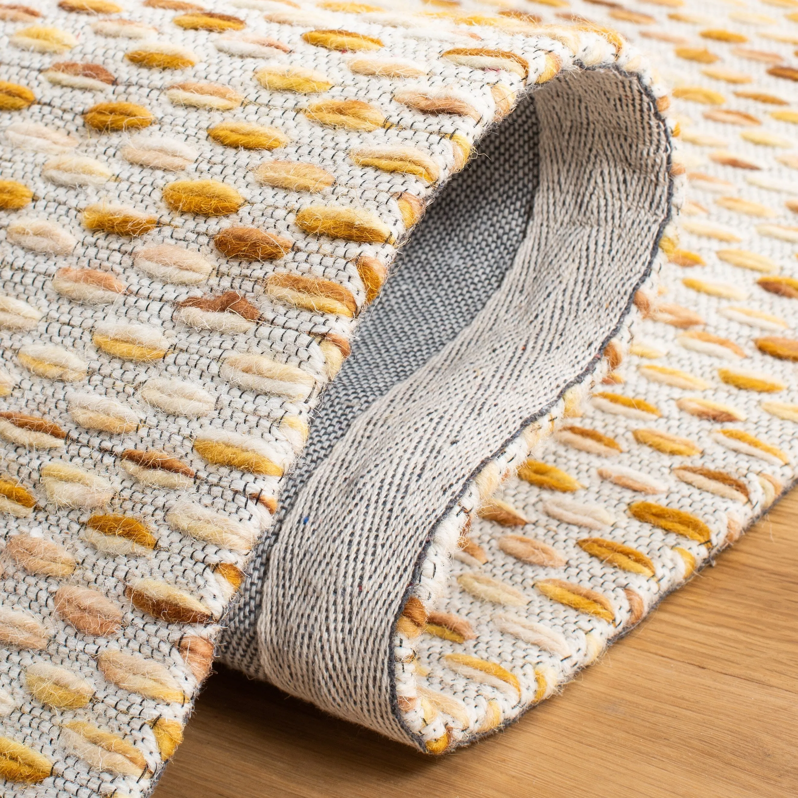 SAFAVIEH Marbella Imcke Wool Rug