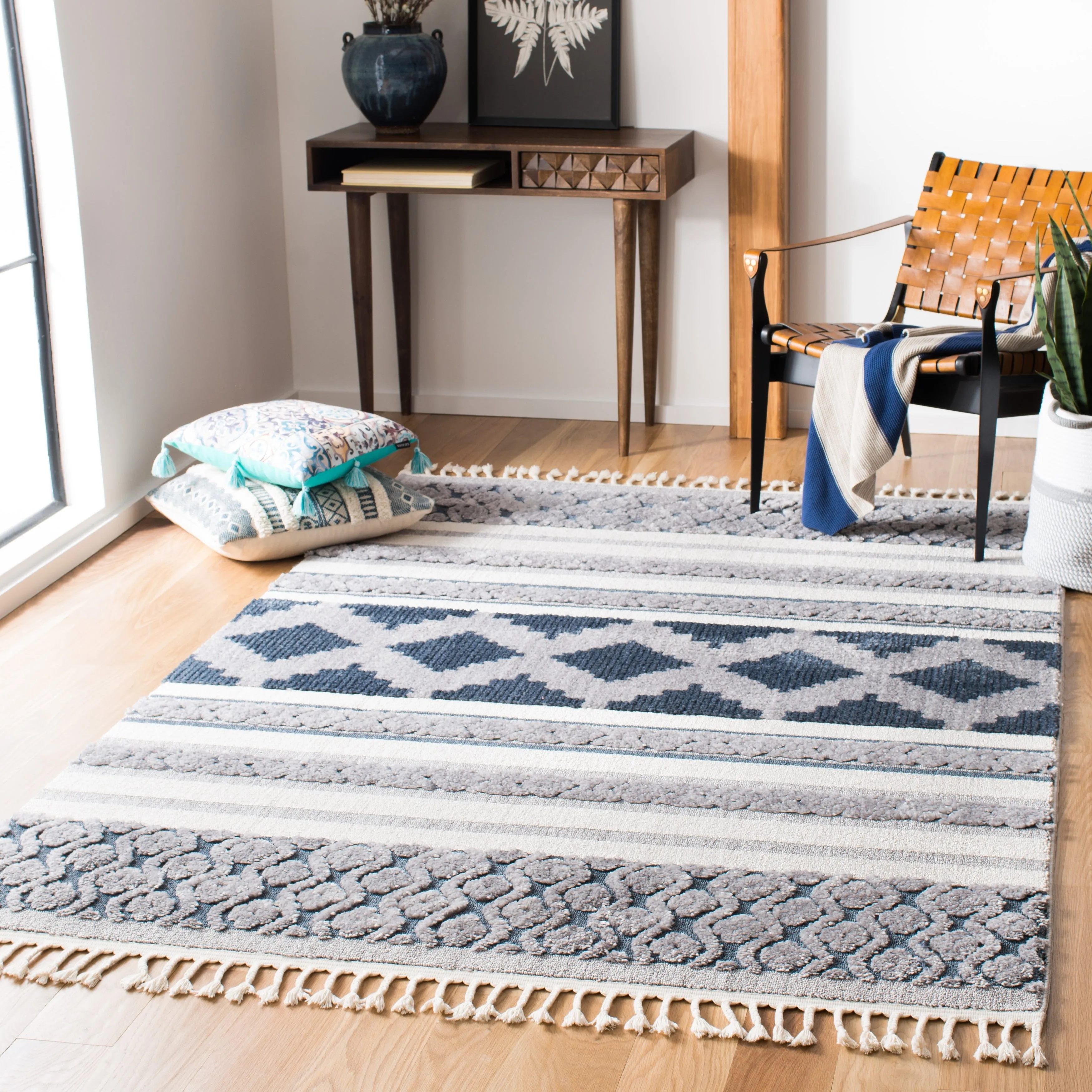 SAFAVIEH Marrakech Moroccan Madelene Boho Braided Tassel Area Rug