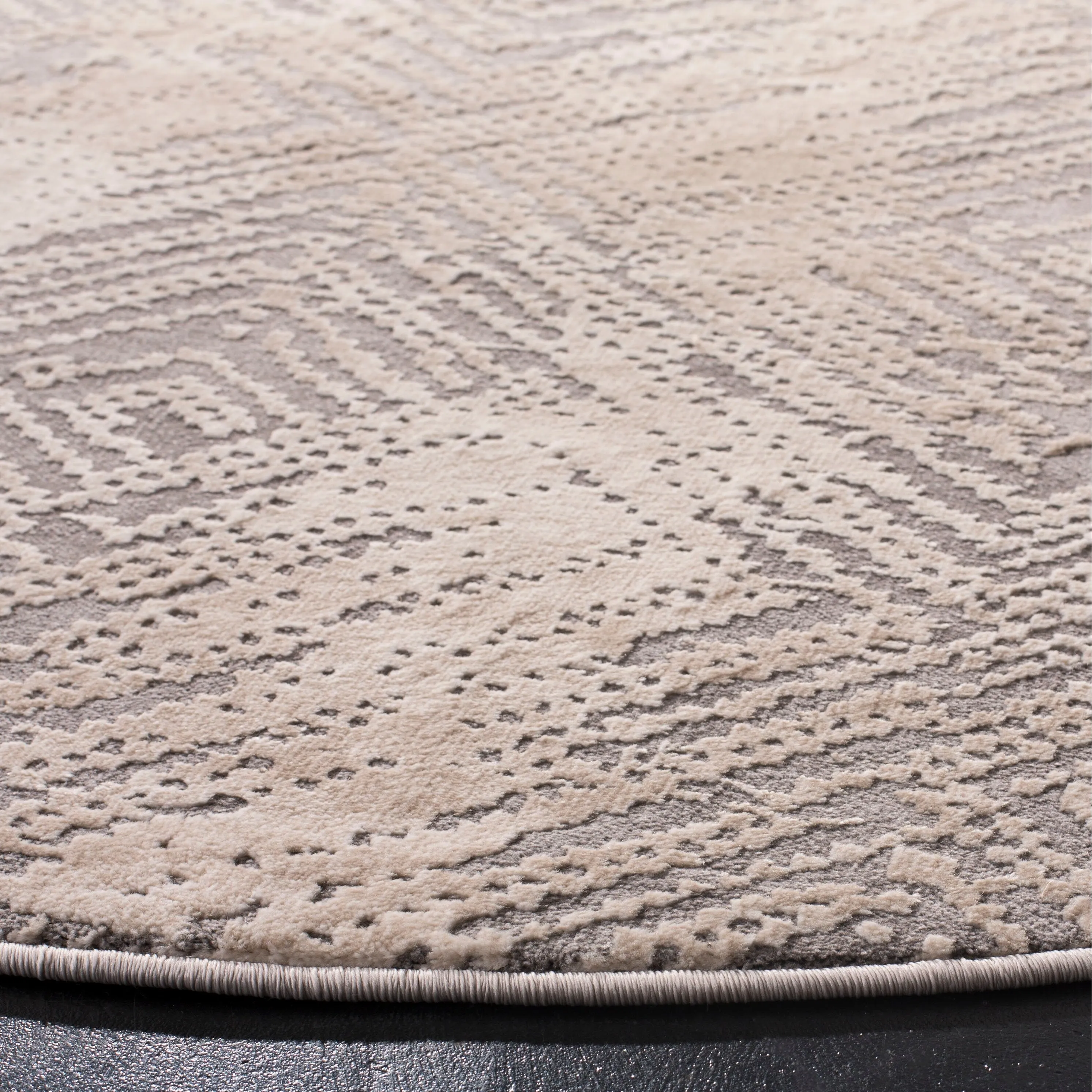 SAFAVIEH Meadow Lavonne Modern Abstract Rug