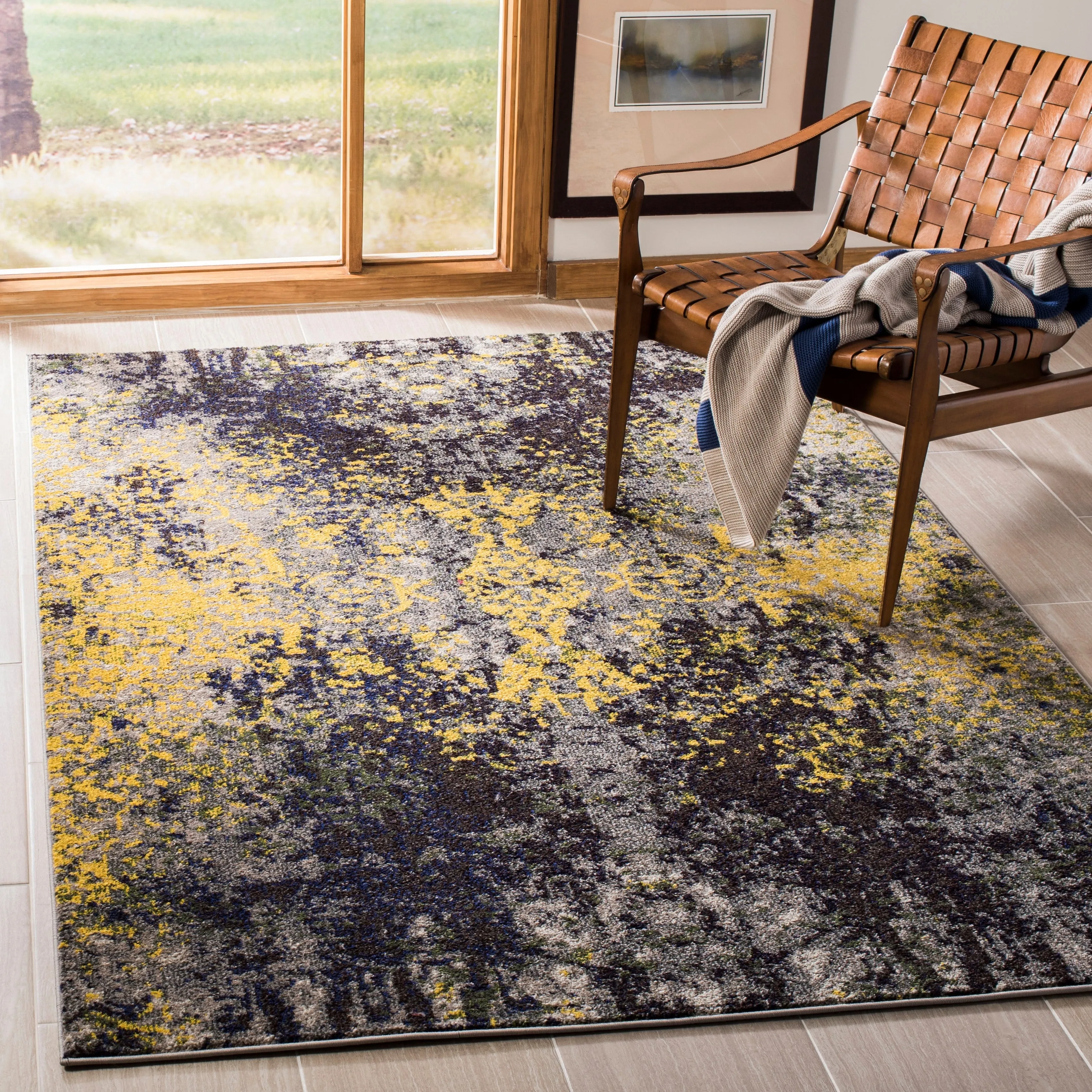 SAFAVIEH Monaco Aftina Abstract Grey Area Rug