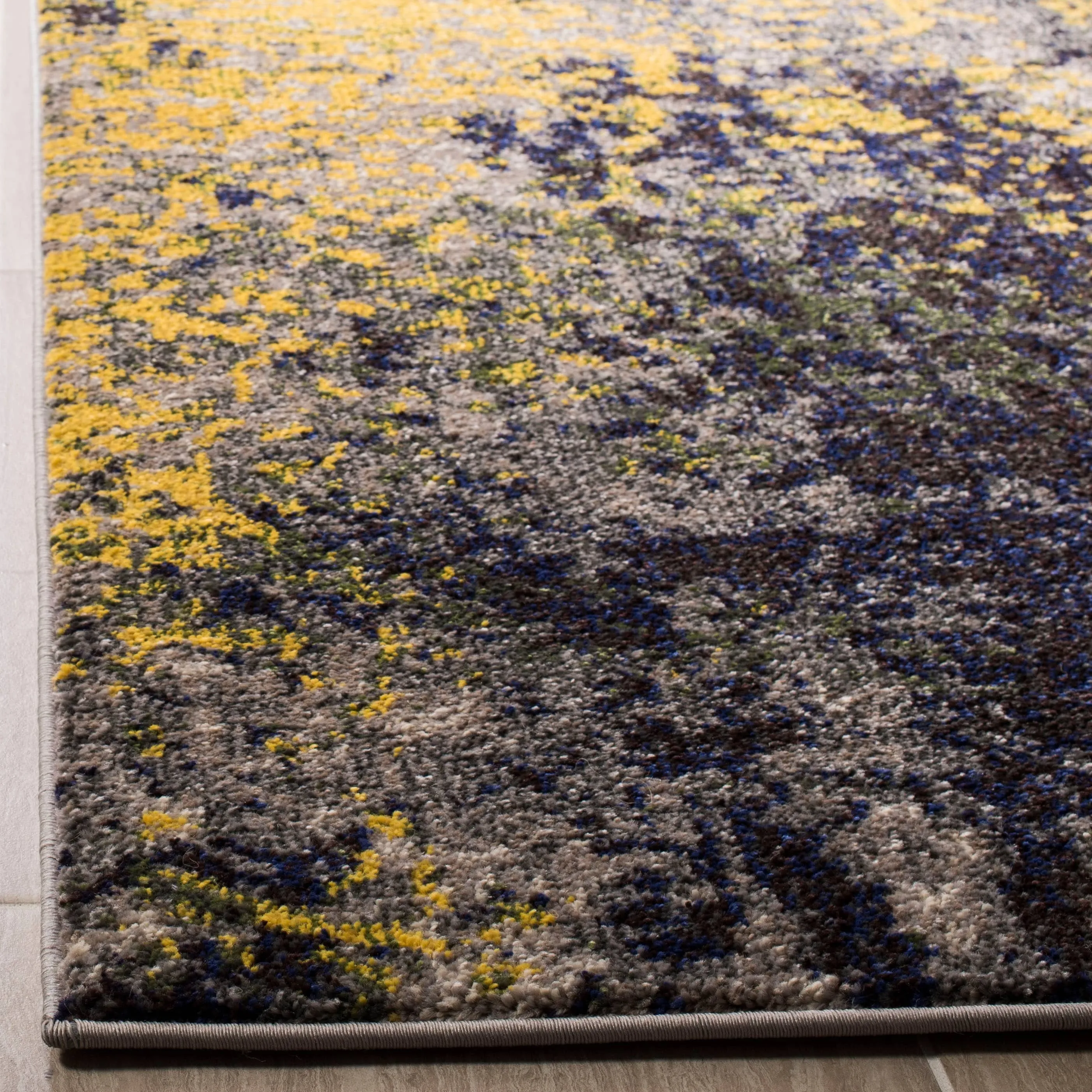 SAFAVIEH Monaco Aftina Abstract Grey Area Rug