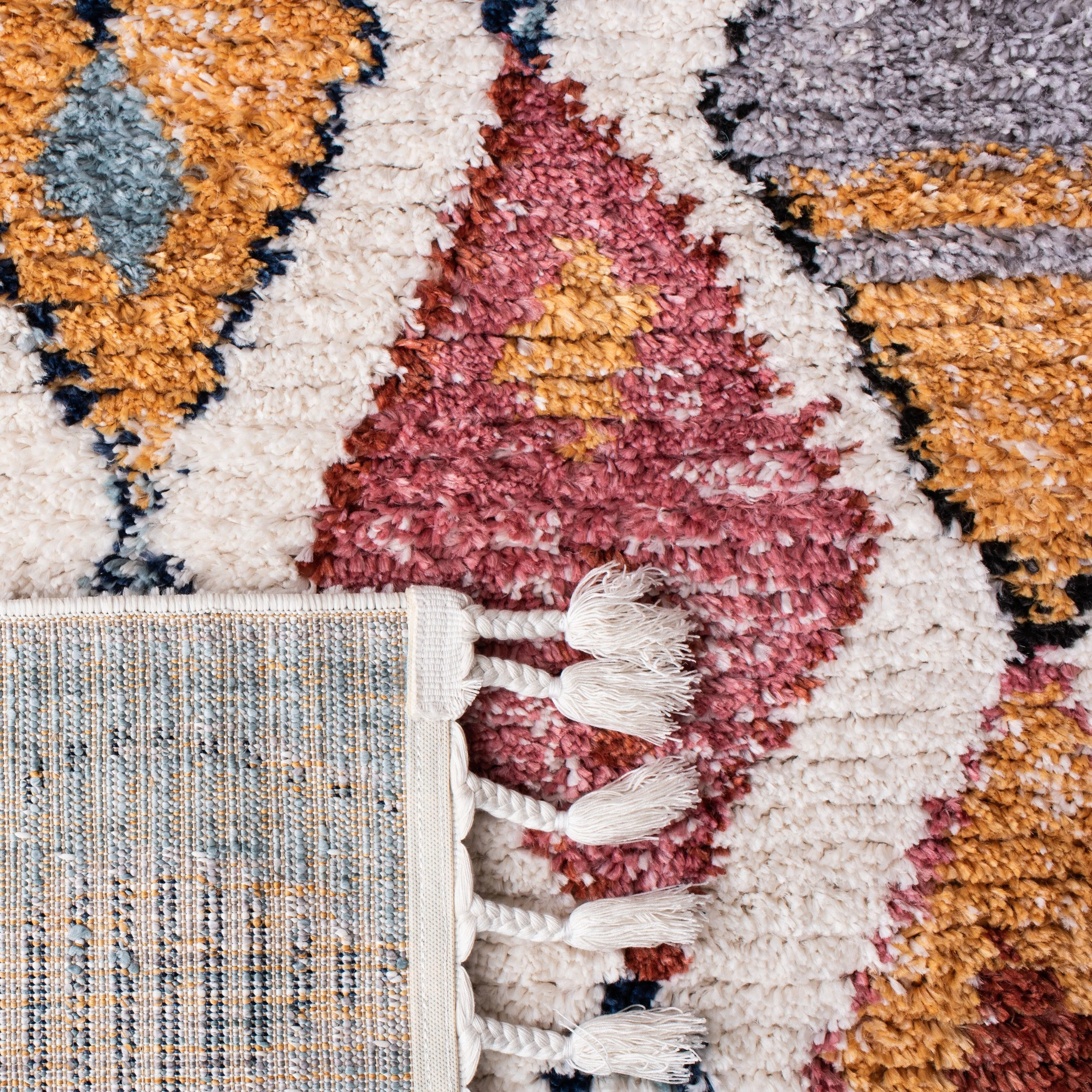 SAFAVIEH Morocco Bohemian & Eclectic Vlasta Tribal Cream/Multi Polyester Rug