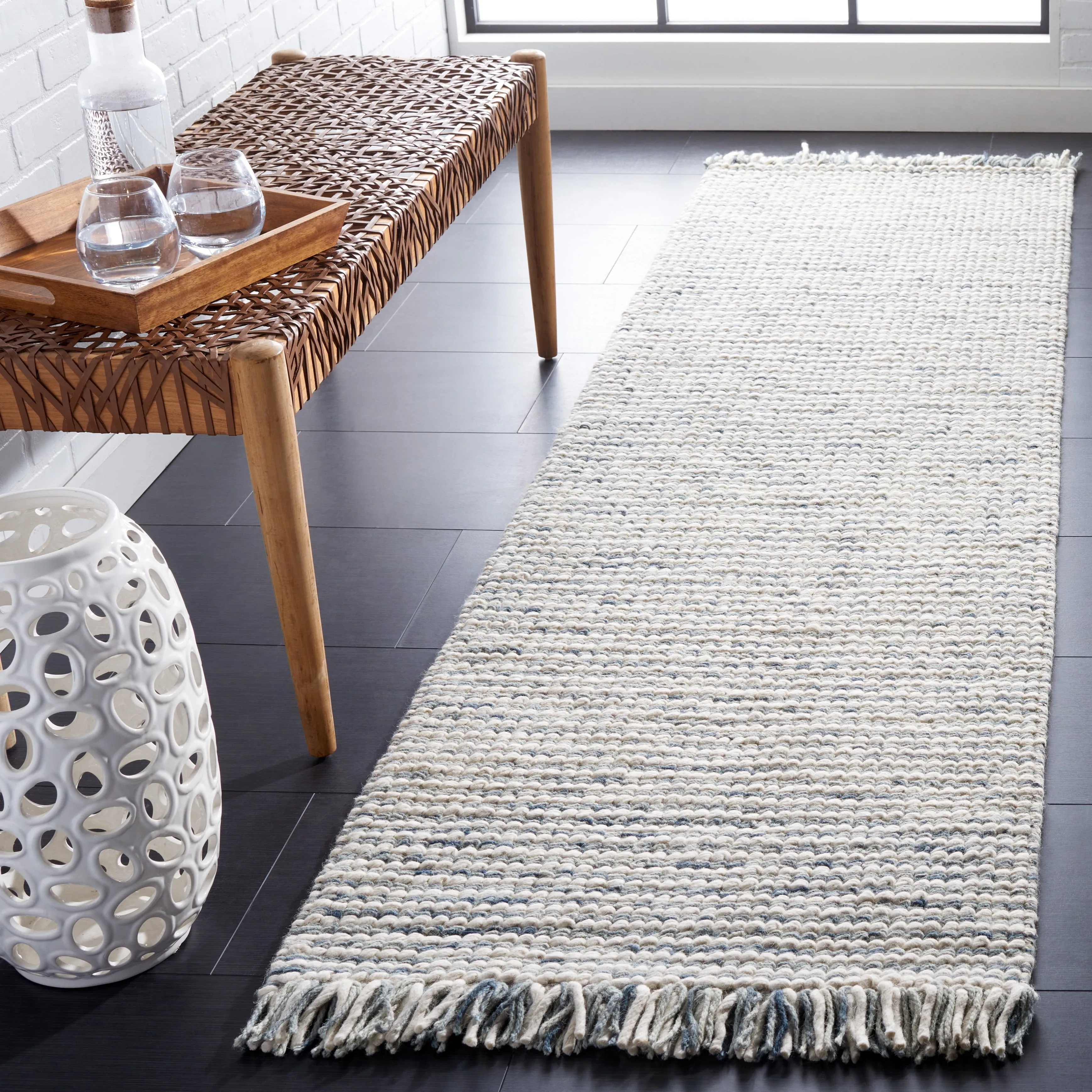 SAFAVIEH Natura Bernetta Wool Fringe Rug