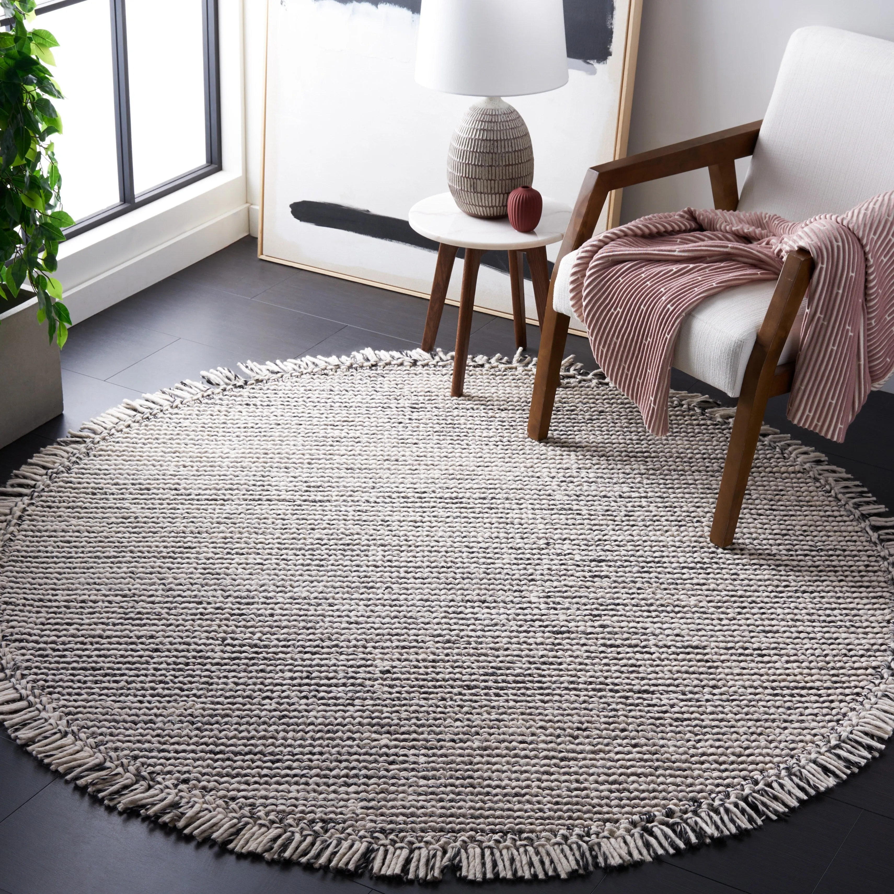 SAFAVIEH Natura Bernetta Wool Fringe Rug
