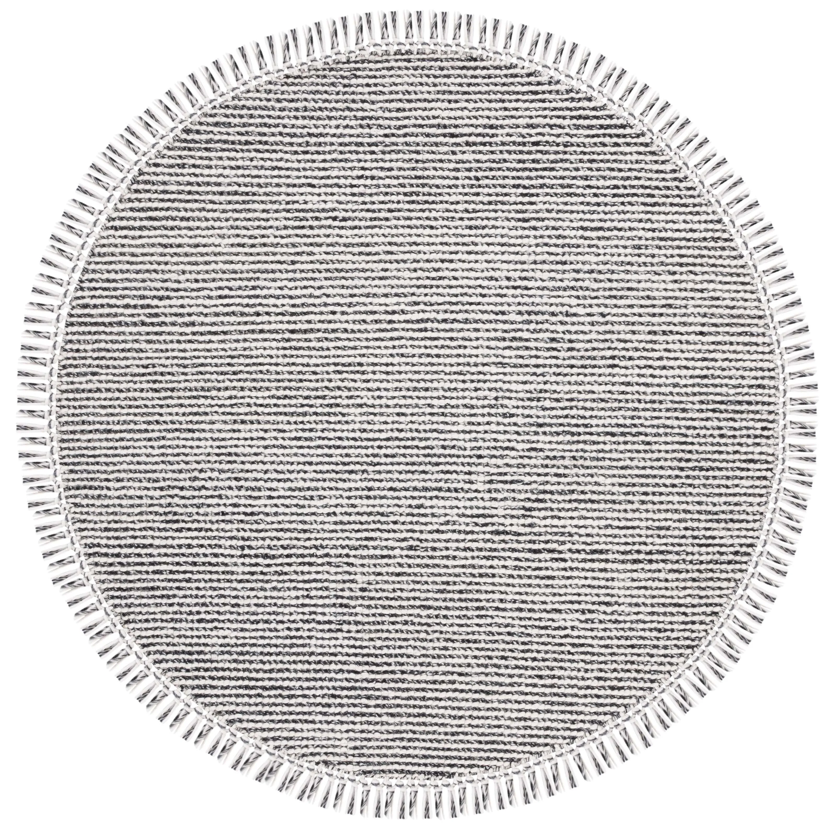 SAFAVIEH Natura Bernetta Wool Fringe Rug