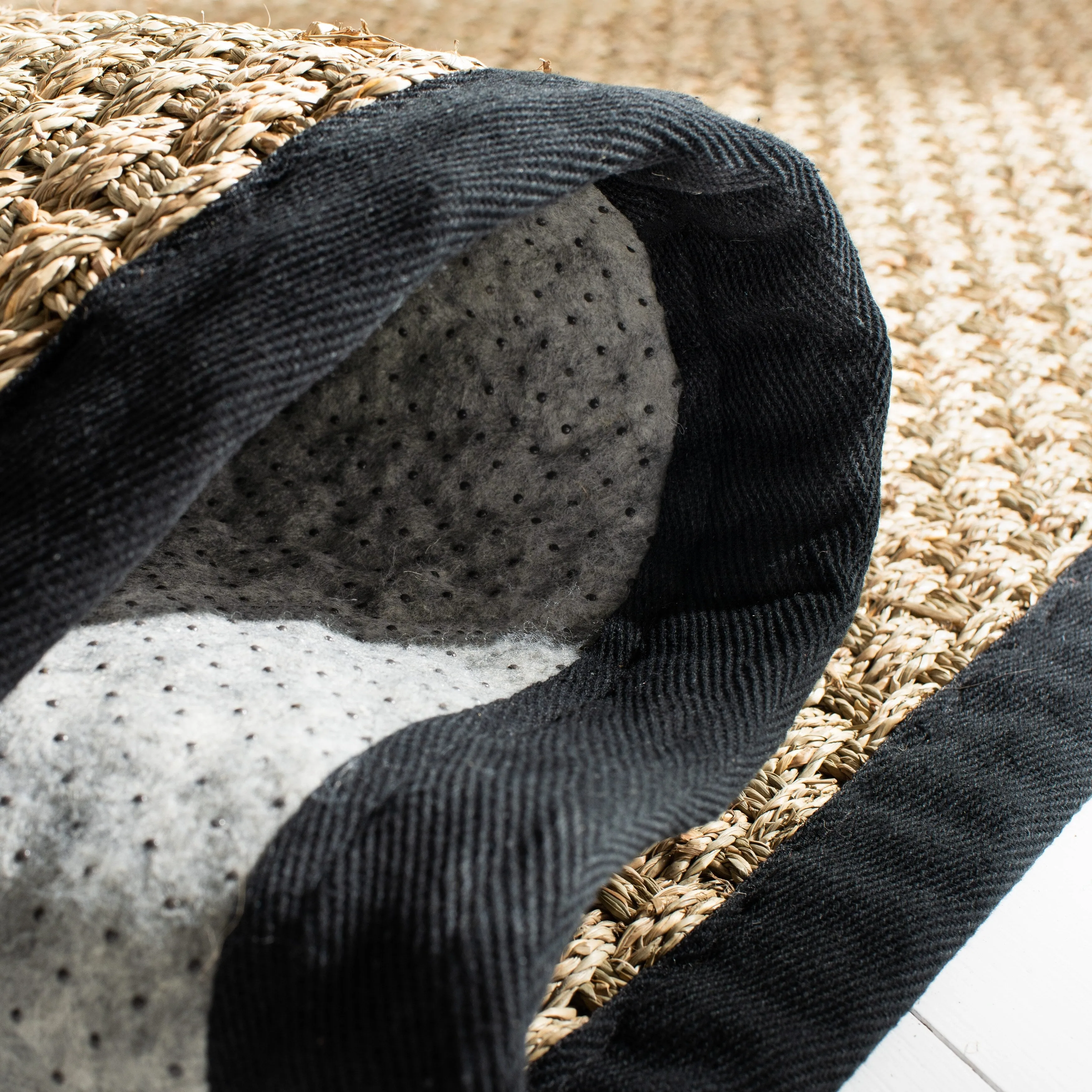 SAFAVIEH Natural Fiber Zymryd Basketweave Seagrass Rug