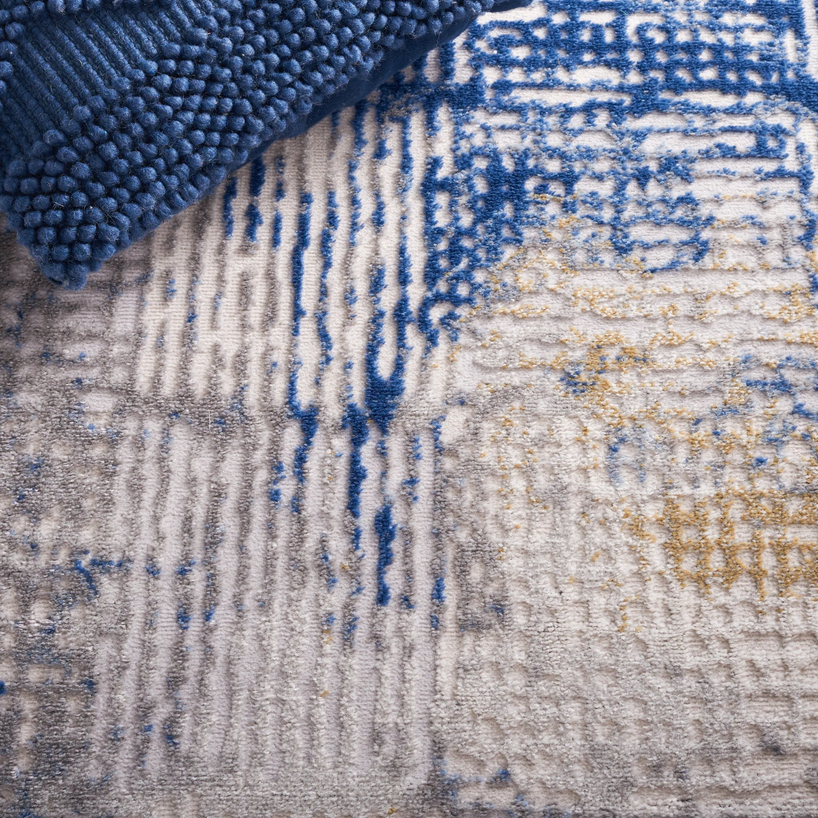 SAFAVIEH Palma Caro Modern Abstract Rug