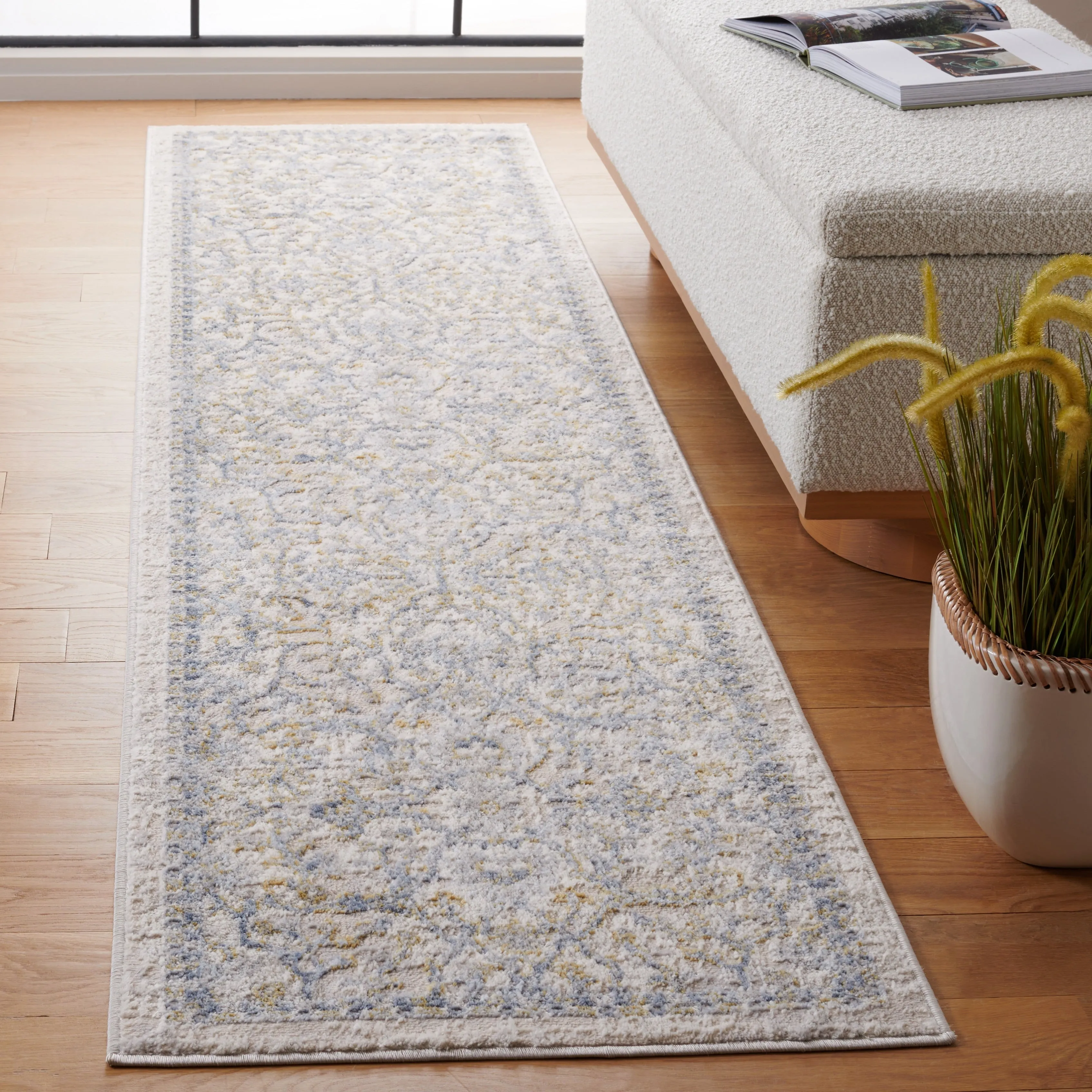SAFAVIEH Palma Frederica Oriental Rug