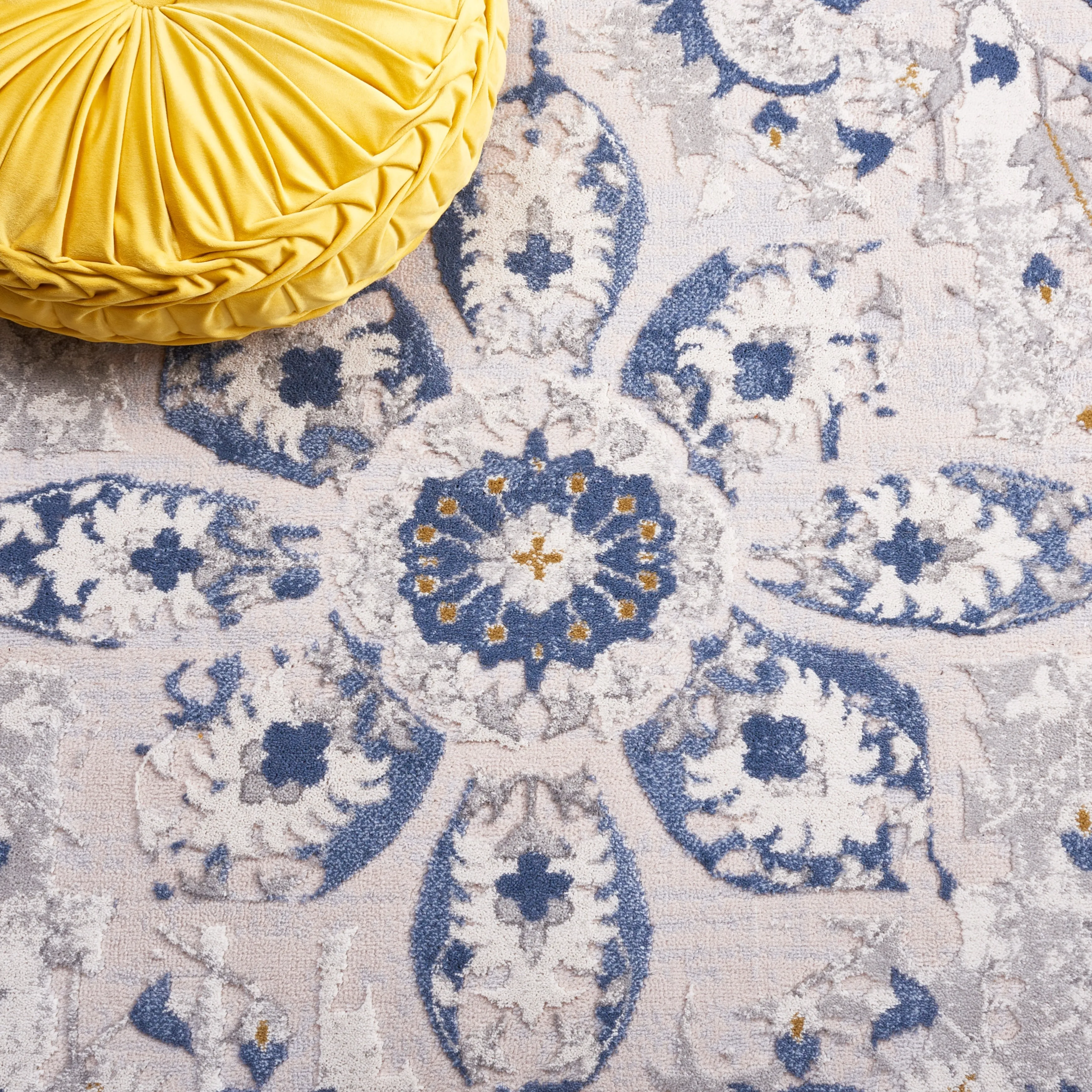 SAFAVIEH Palma Lockie Floral Oriental Rug