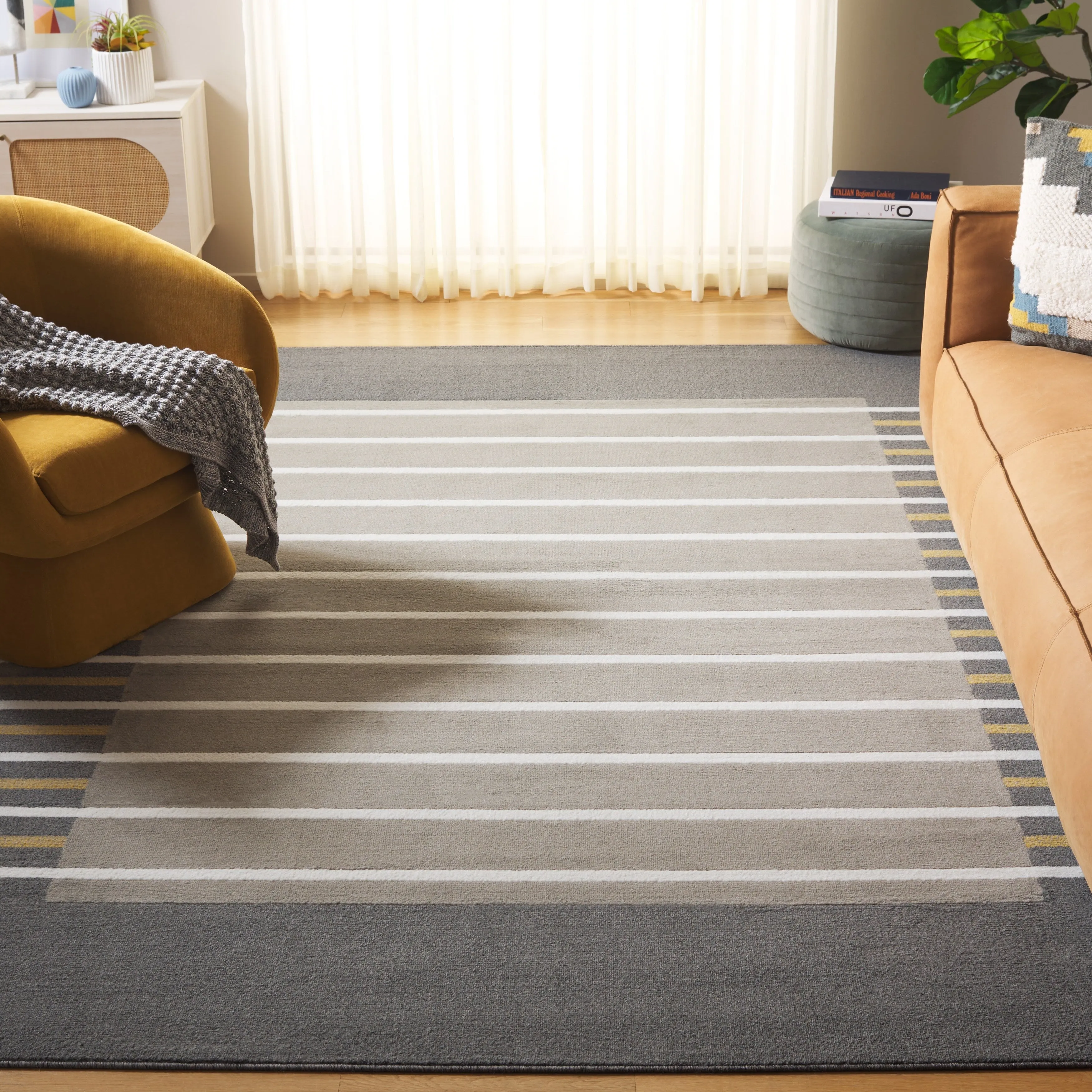 SAFAVIEH Pyramid Zilpah Casual Rug