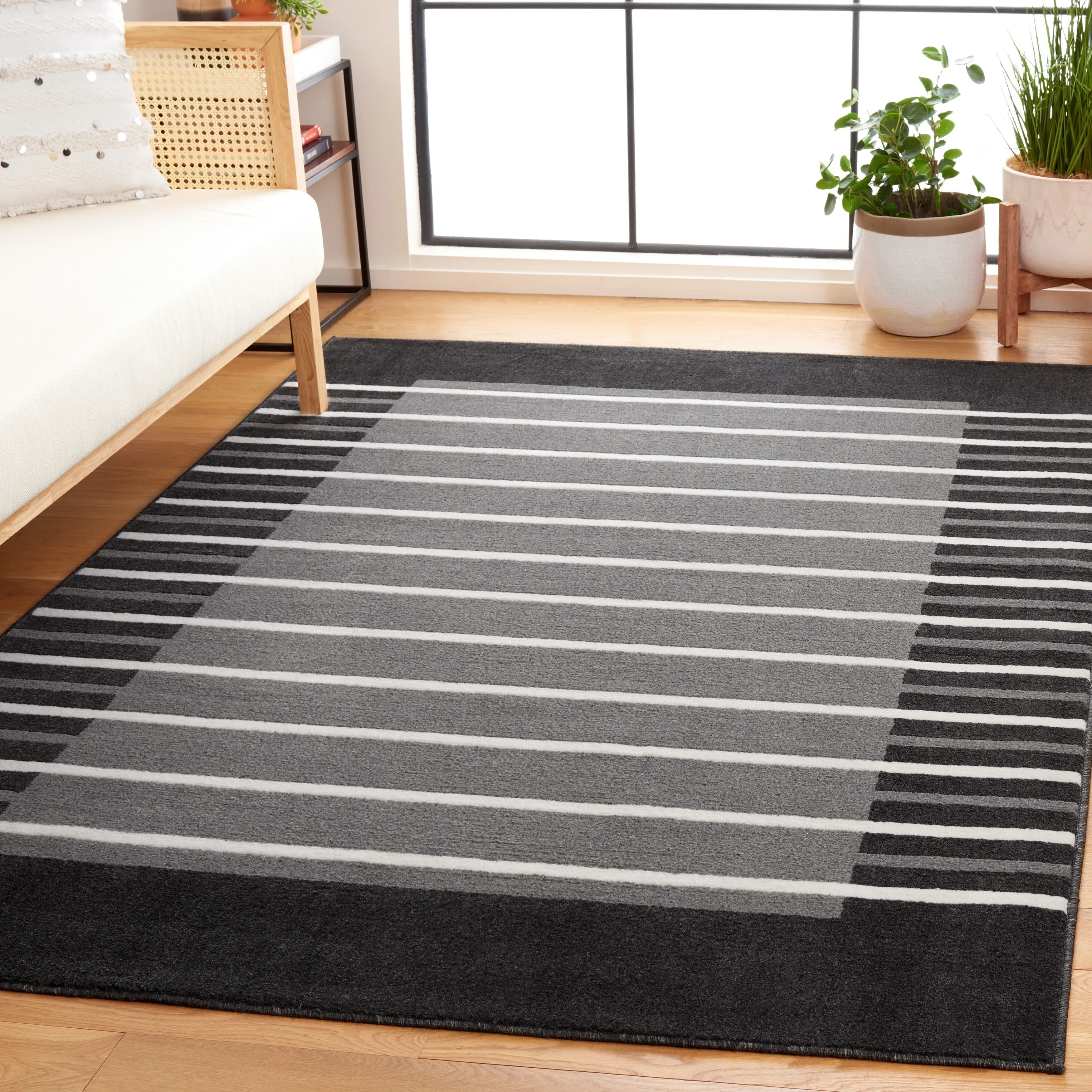 SAFAVIEH Pyramid Zilpah Casual Rug