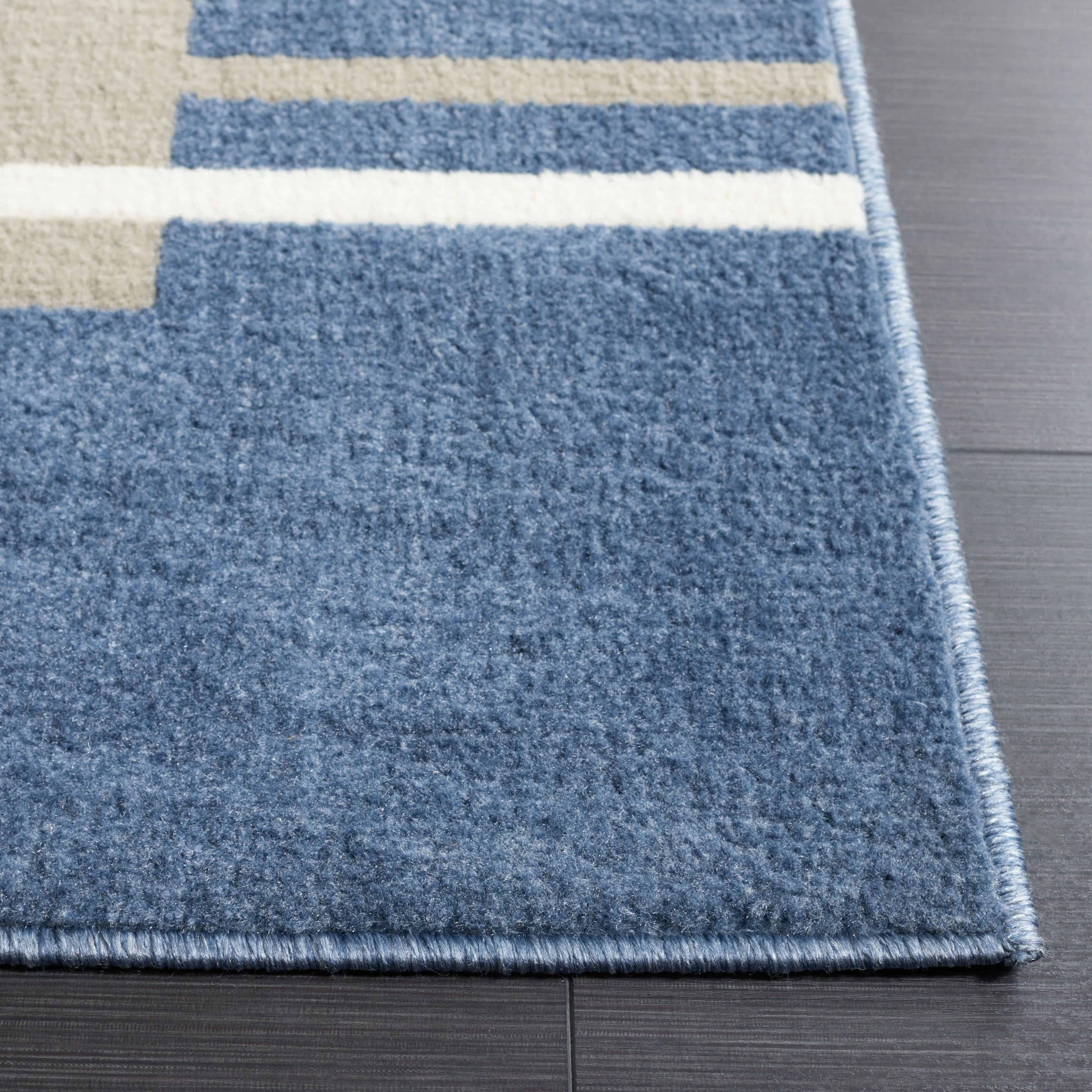 SAFAVIEH Pyramid Zilpah Casual Rug